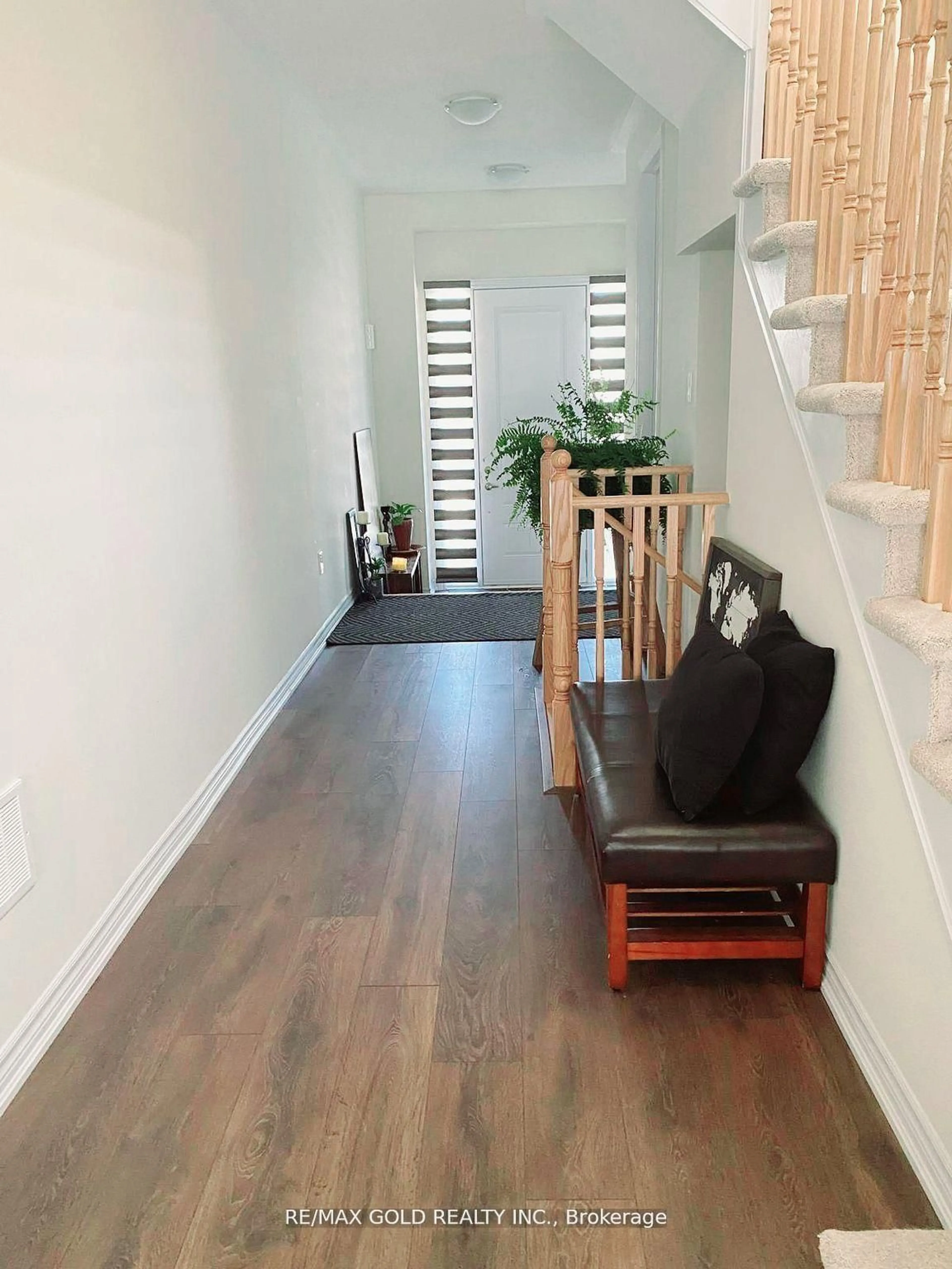 Indoor entryway for 49 Brown St, Erin Ontario N0B 1T0