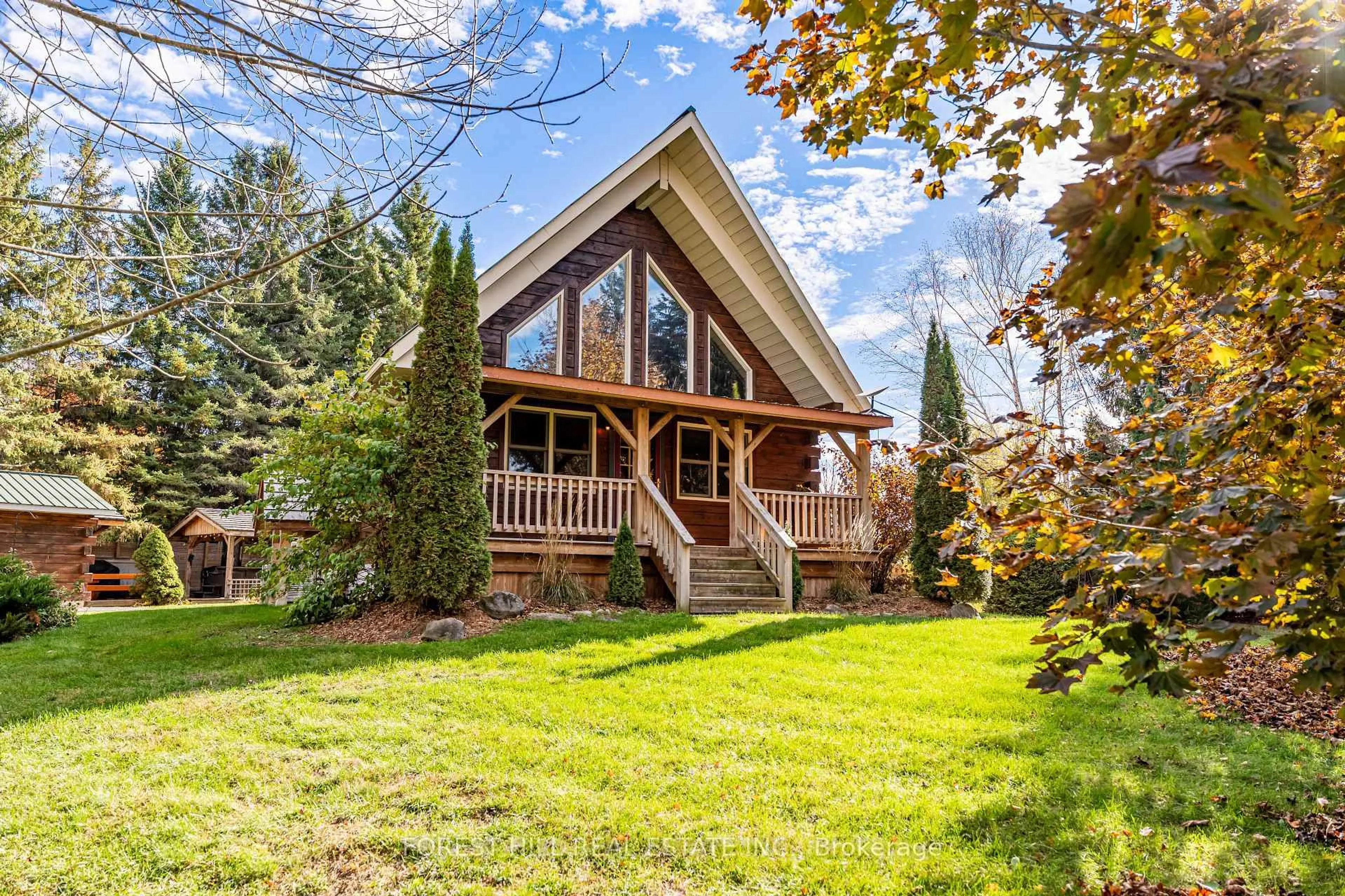 Home with vinyl exterior material, mountain view for 110 Westview Dr, Kawartha Lakes Ontario K0L 2W0