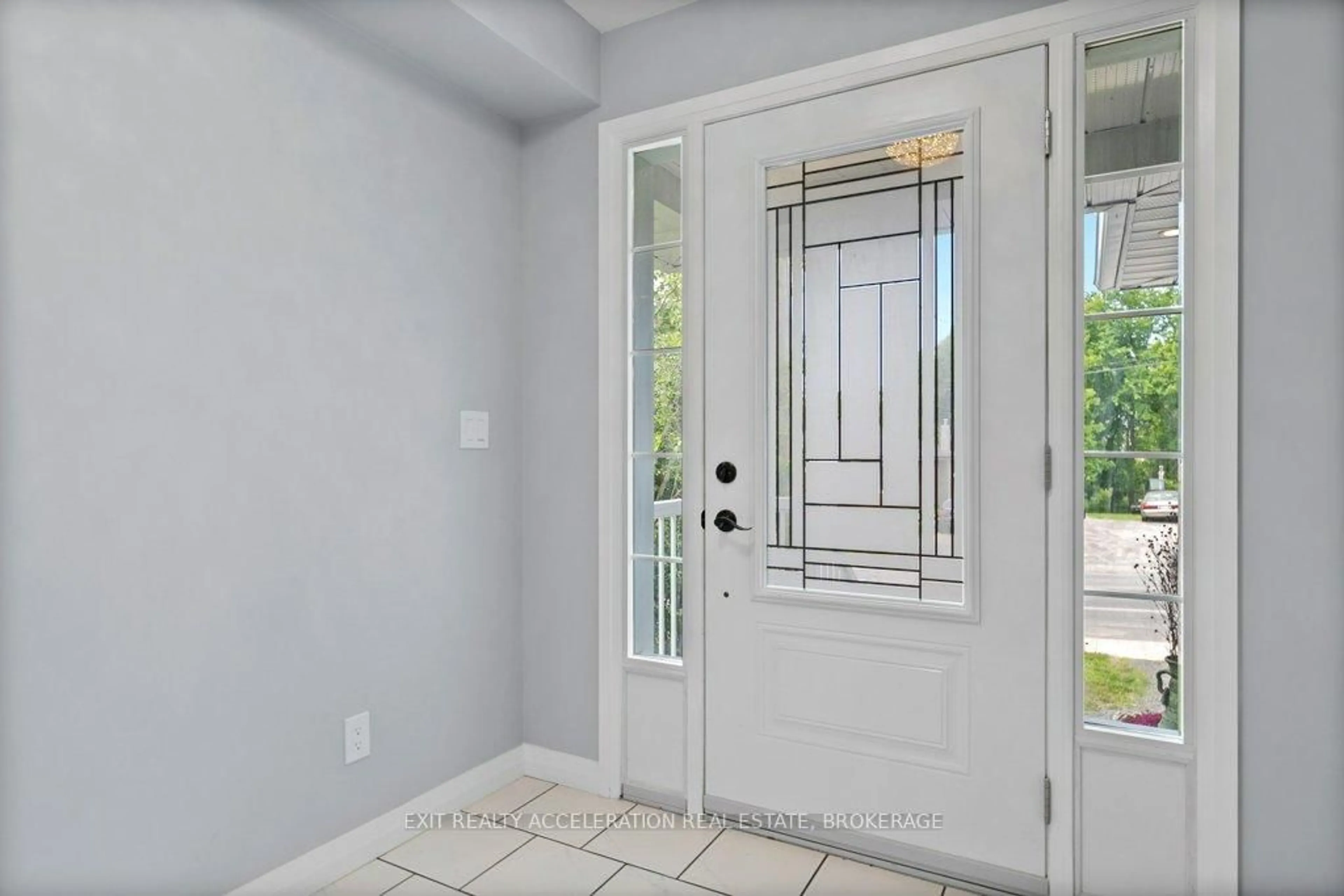 Indoor entryway for 100 Palace Rd, Greater Napanee Ontario K7R 3B3