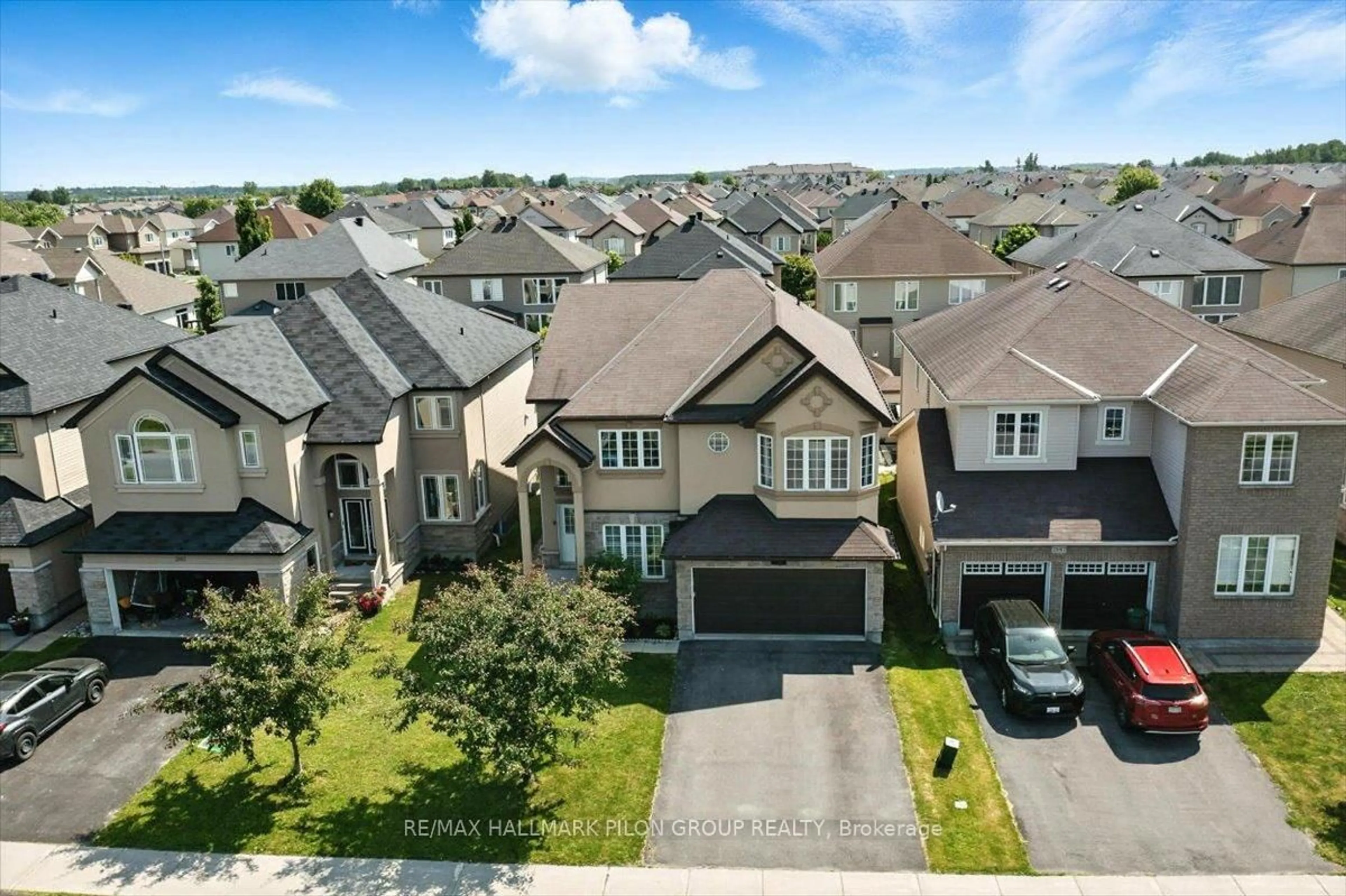 A pic from outside/outdoor area/front of a property/back of a property/a pic from drone, street for 2145 Provence Ave, Ottawa Ontario K4A 0P1