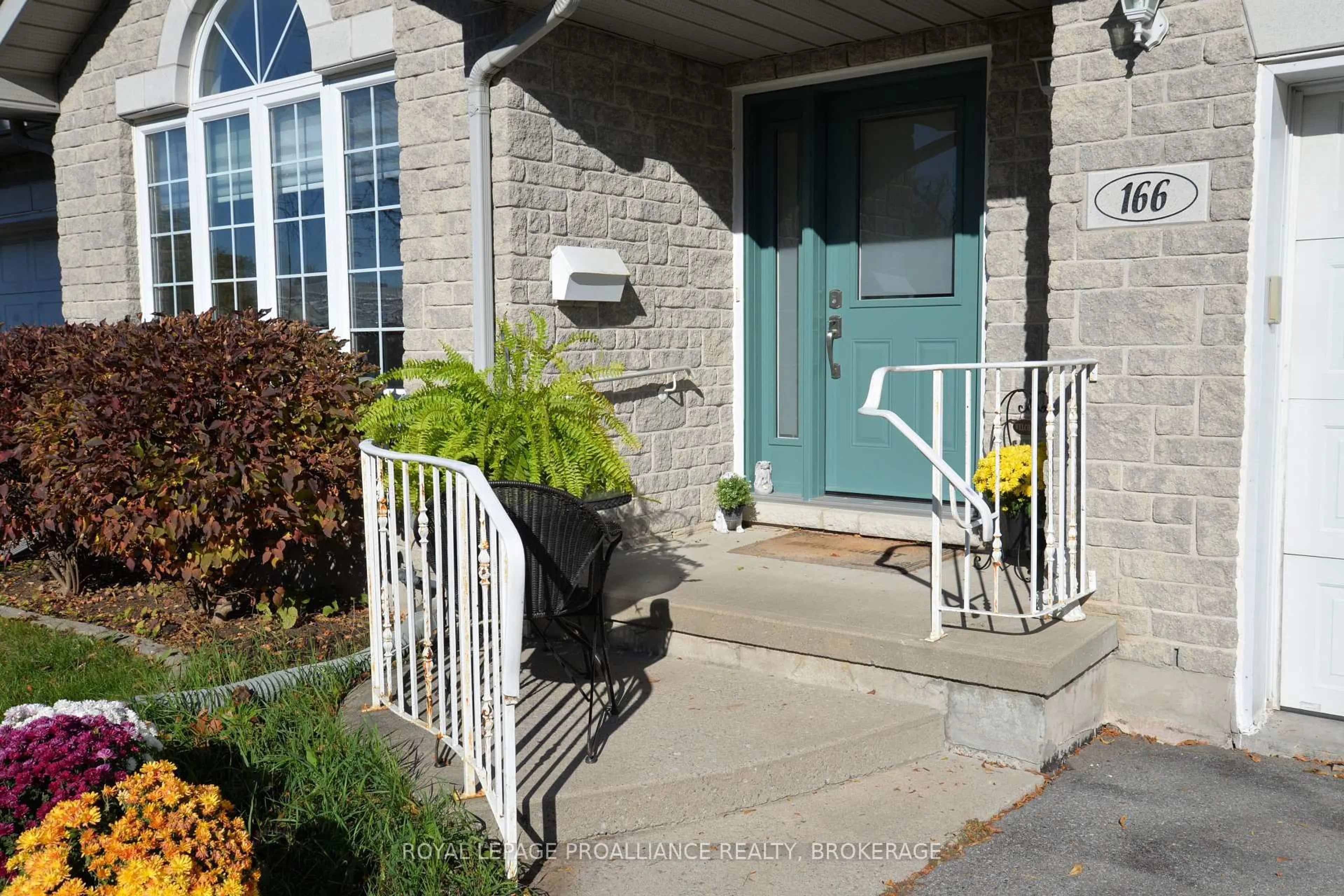 Unknown for 166 Ellesmeer Ave, Kingston Ontario K7P 3H6