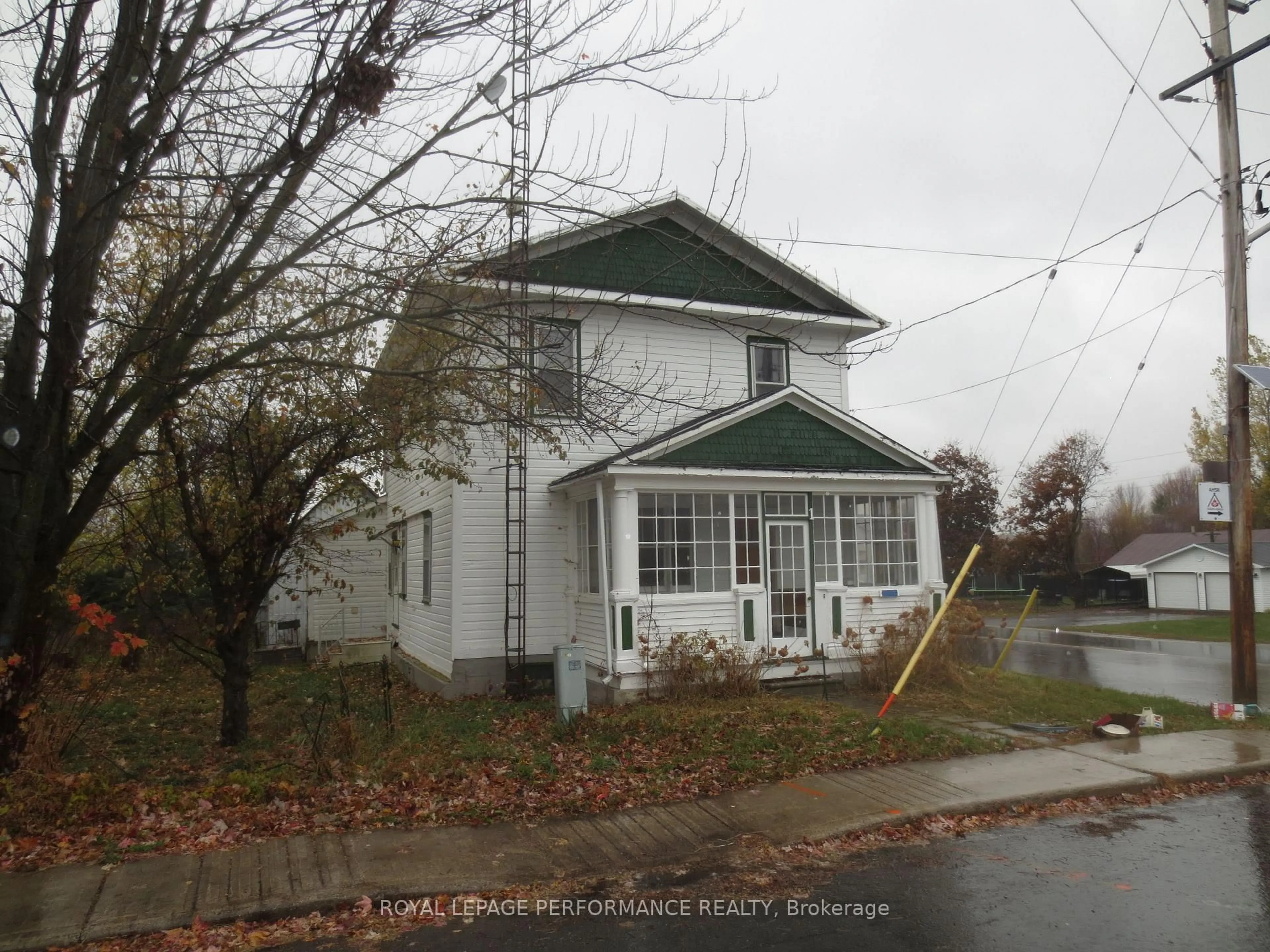 Unknown for 18491 Hughie Munro St, North Glengarry Ontario K0C 1B0