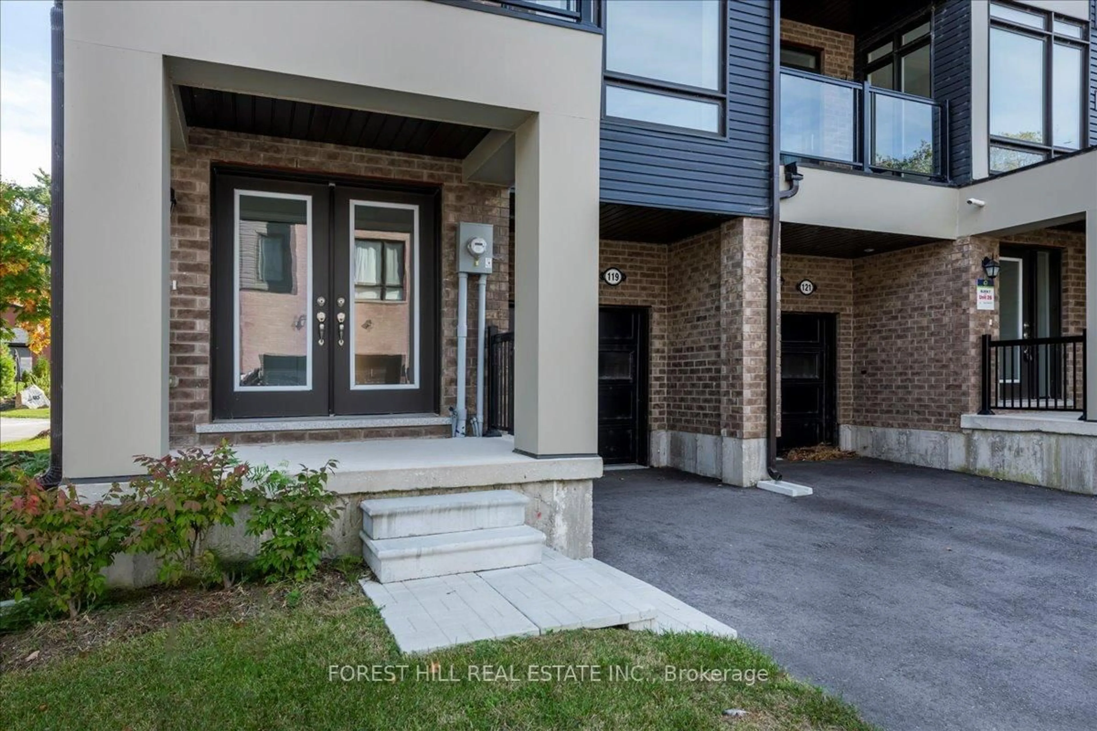 Home with brick exterior material, street for 119 Marina Village Dr, Georgian Bay Ontario L0K 1S0