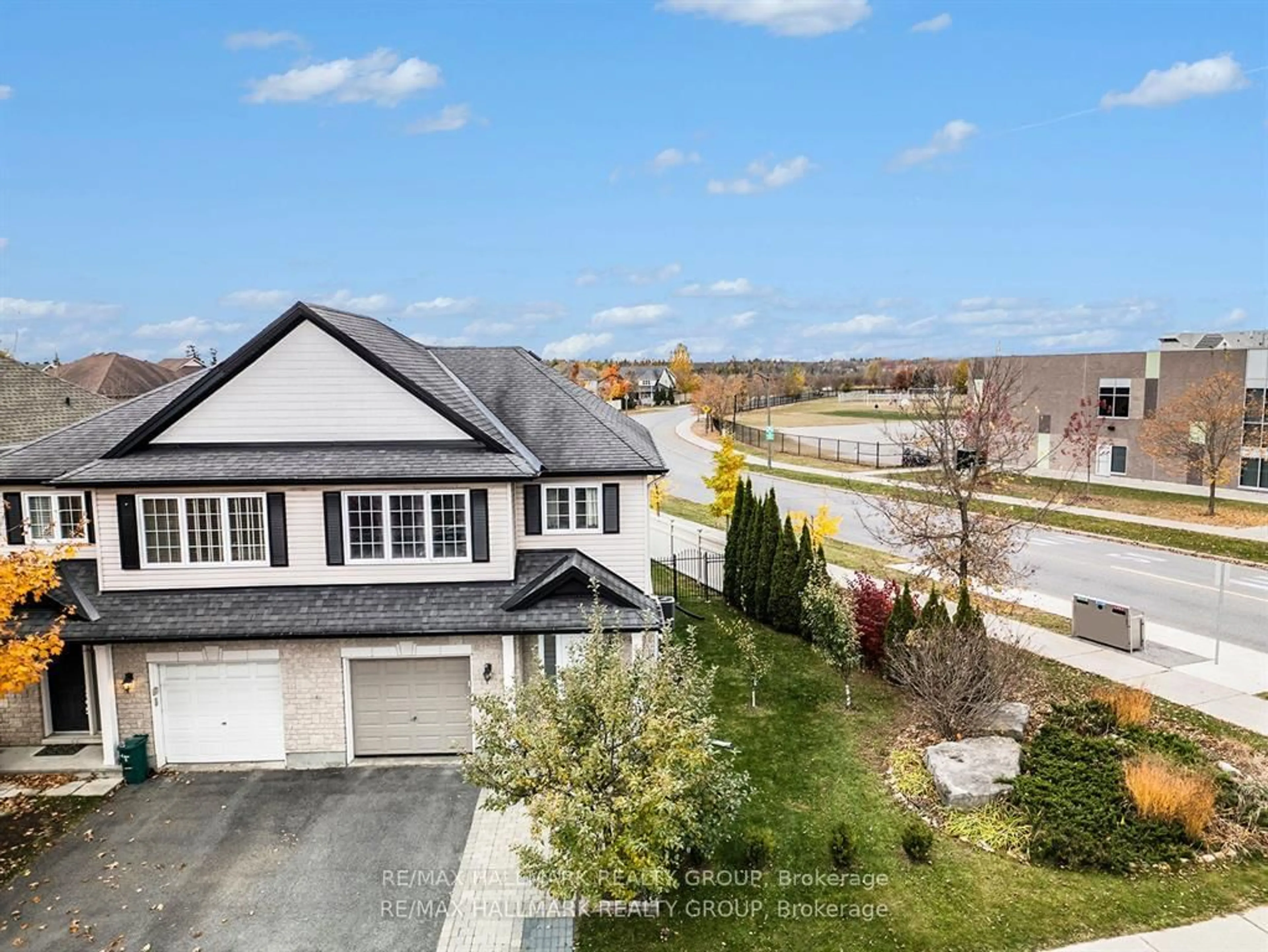 A pic from outside/outdoor area/front of a property/back of a property/a pic from drone, unknown for 4220 KELLY FARM Dr, Ottawa Ontario K1T 0A5
