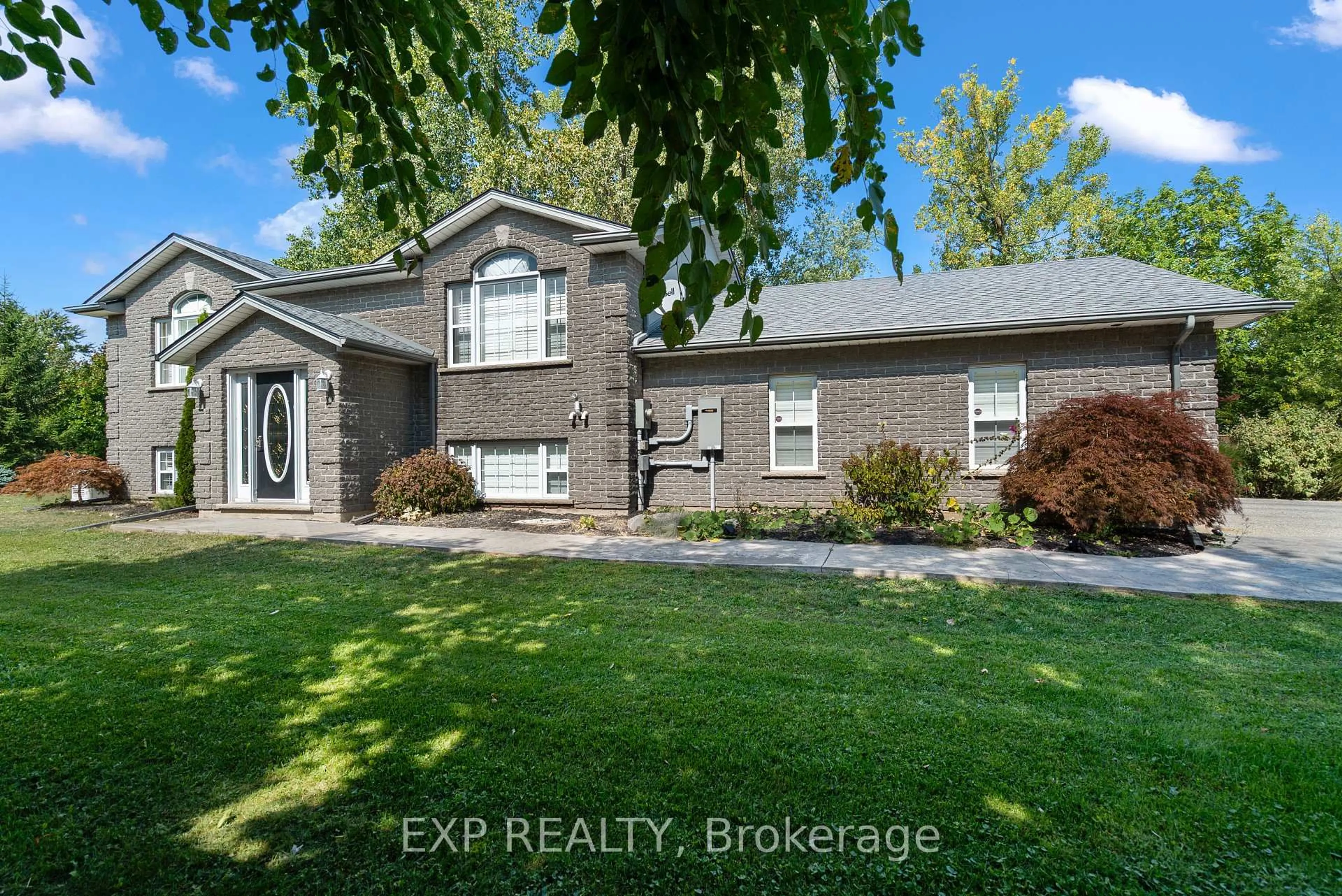 Home with vinyl exterior material, street for 93 PARK St, Fort Erie Ontario L0S 1N0