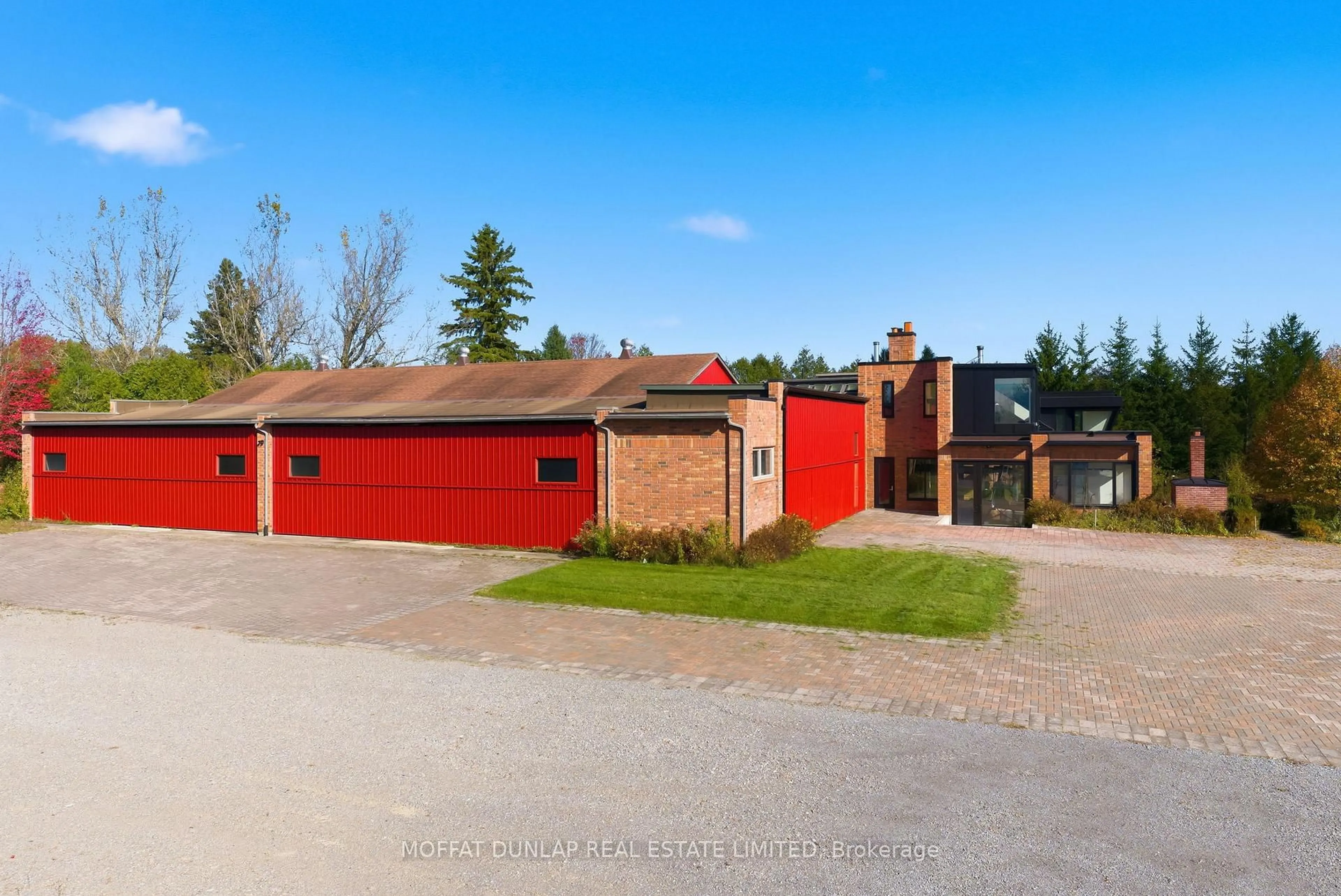 A pic from outside/outdoor area/front of a property/back of a property/a pic from drone, street for 2441 Seventh Line, Port Hope Ontario L1A 3V5
