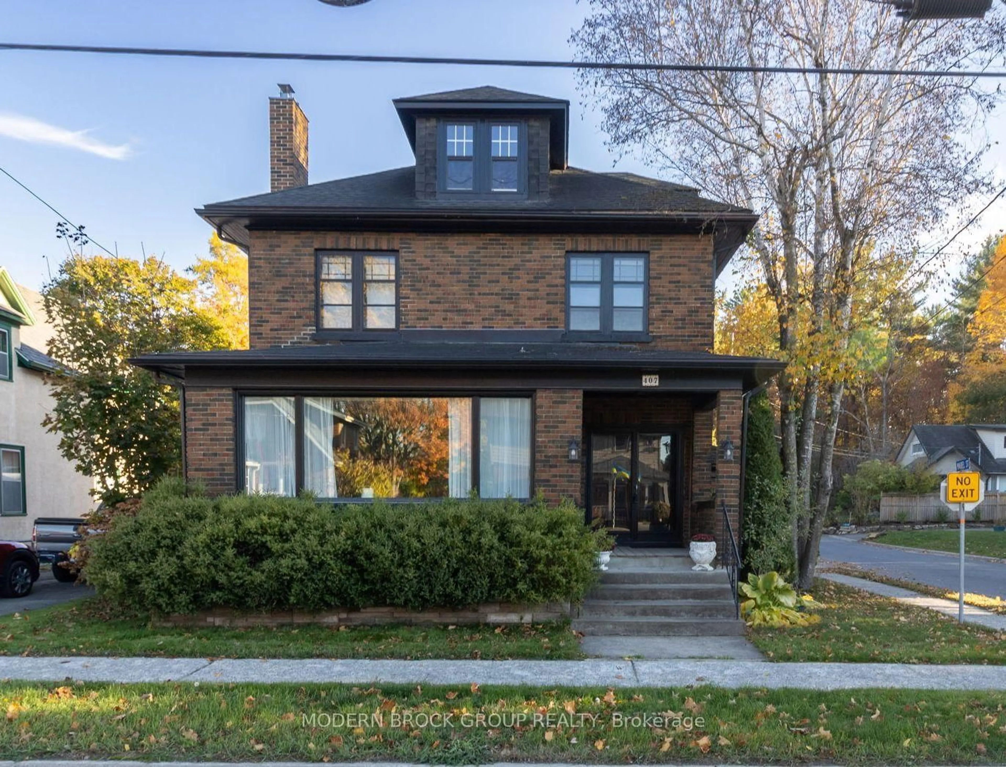 Home with brick exterior material, street for 407 King St, Brockville Ontario K6V 3S8