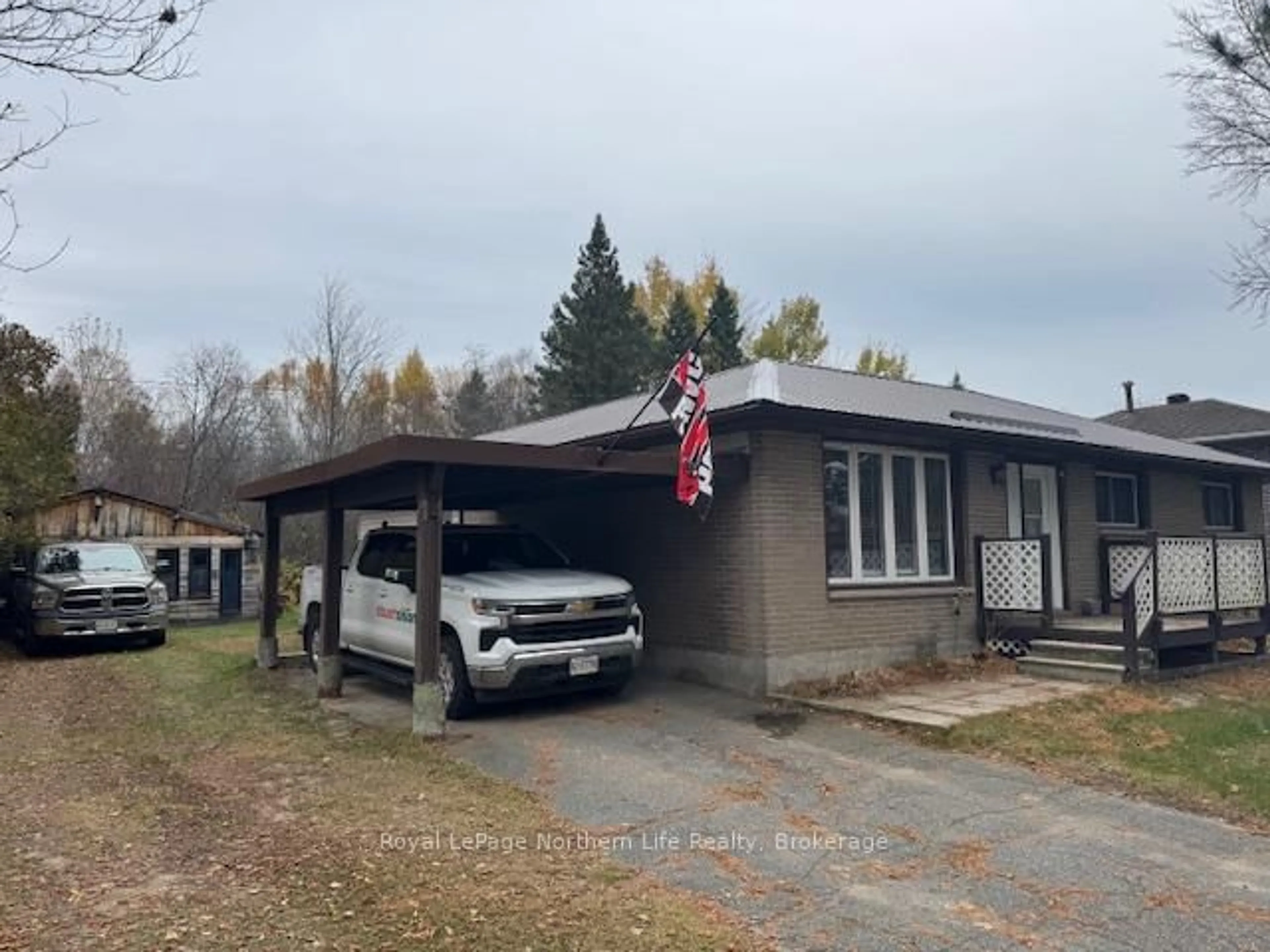 Unknown for 44 Desgrosielliers St, West Nipissing Ontario P2B 3B6