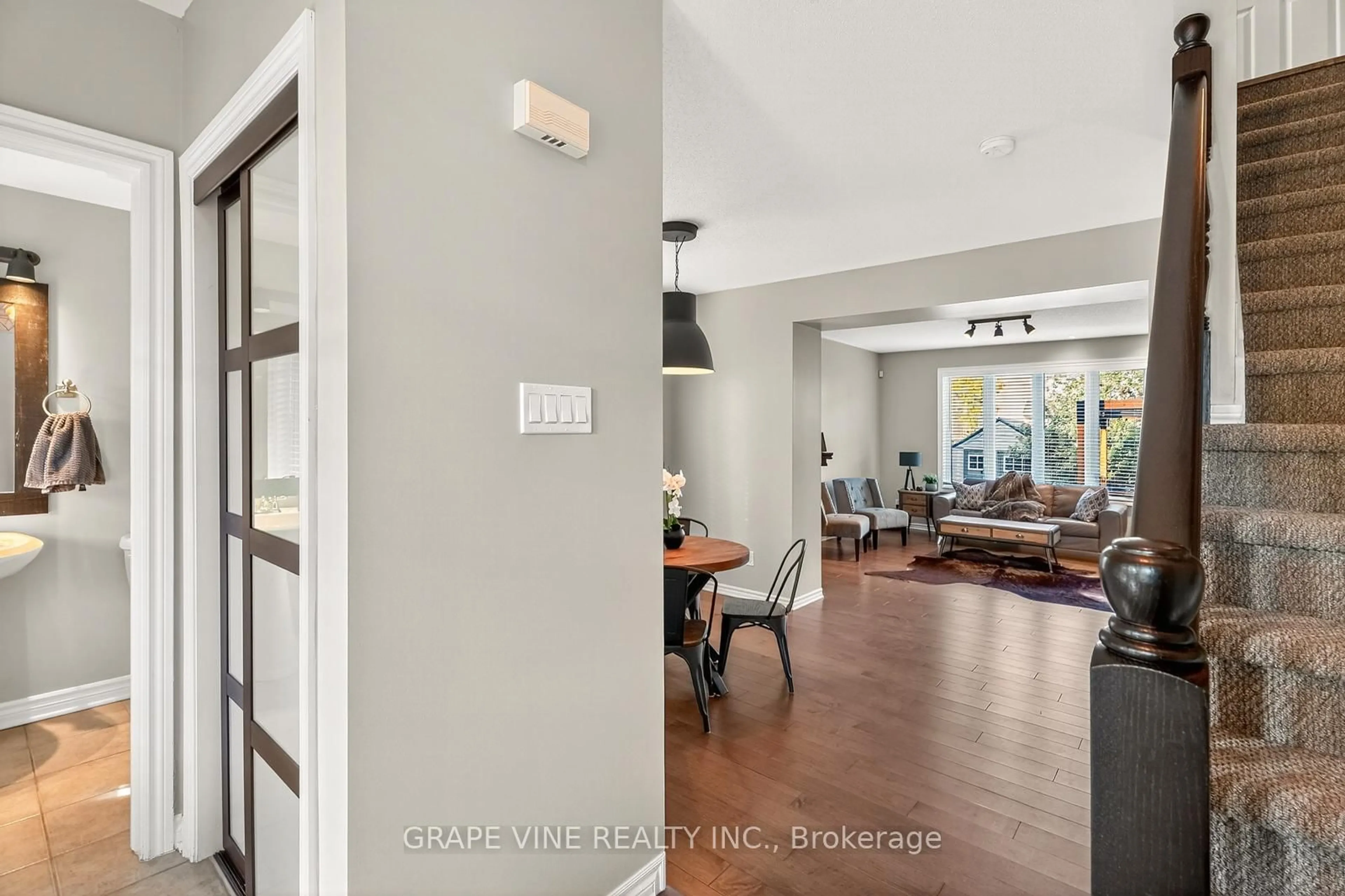 Indoor entryway for 232 Burnaby Dr, Ottawa Ontario K2S 0J9