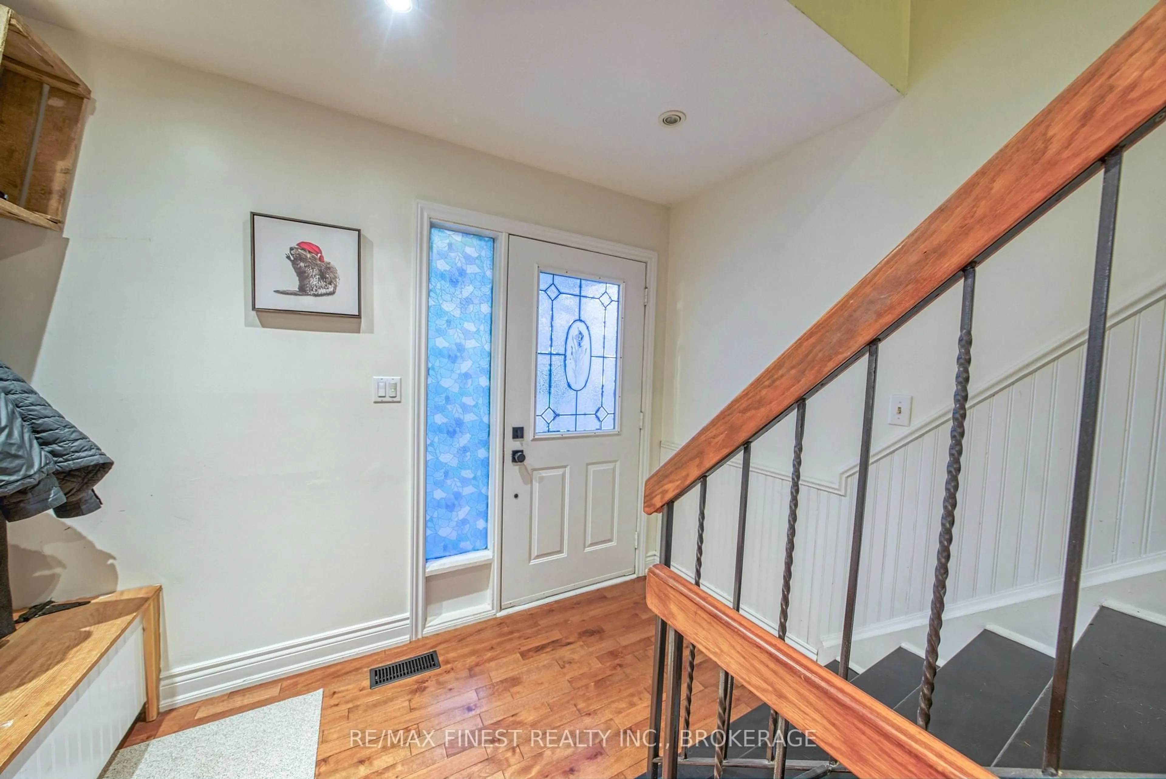 Indoor entryway for 24 Adley Pl, Kingston Ontario K7K 6G8