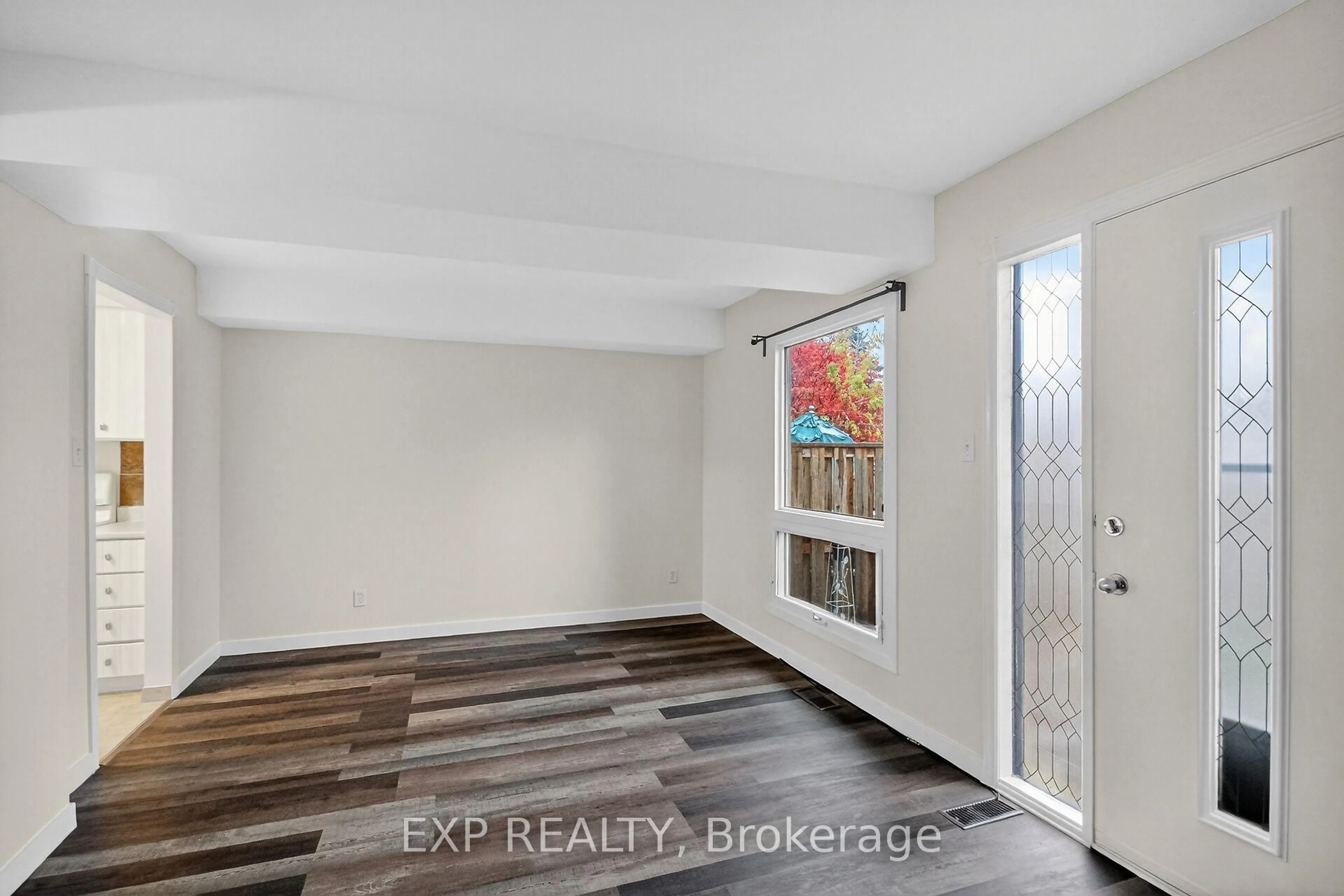 A pic of a room for 109 Theresa Private, Ottawa Ontario K1V 0E7