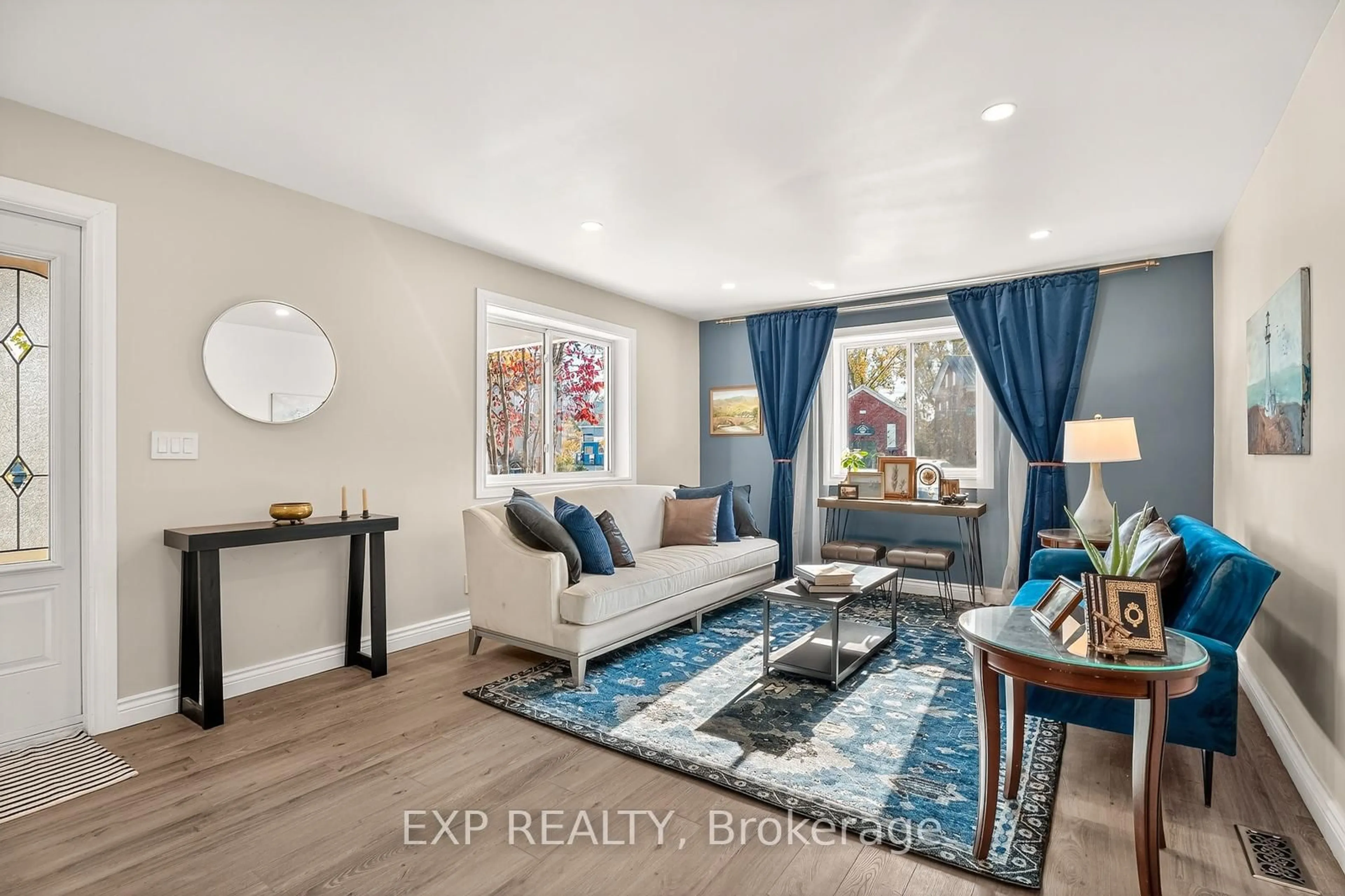 Living room with furniture, unknown for 9 MILL St, North Dundas Ontario K0C 1H0