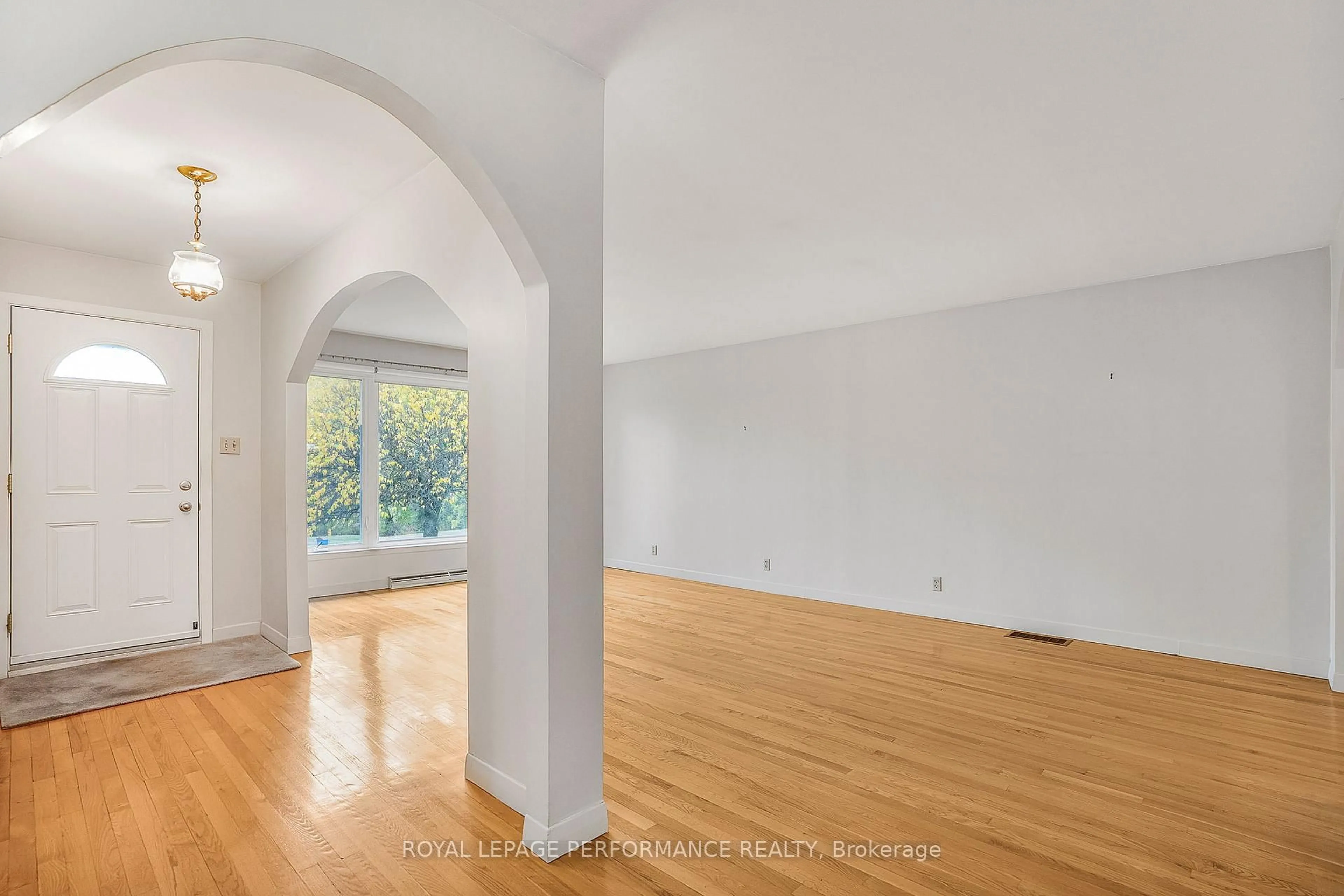 Unknown for 99 John St, Champlain Ontario K0B 1K0