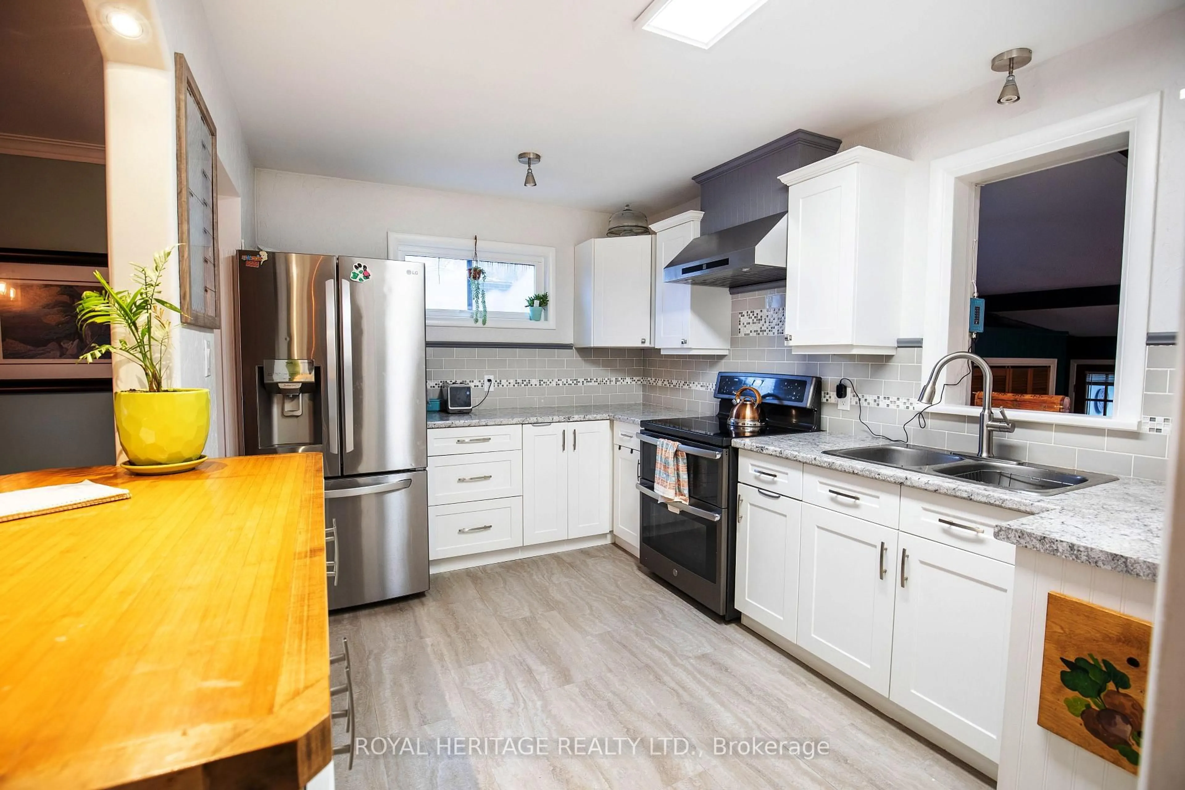 Open concept kitchen, unknown for 111 Adelaide St, Kawartha Lakes Ontario K9V 4L9