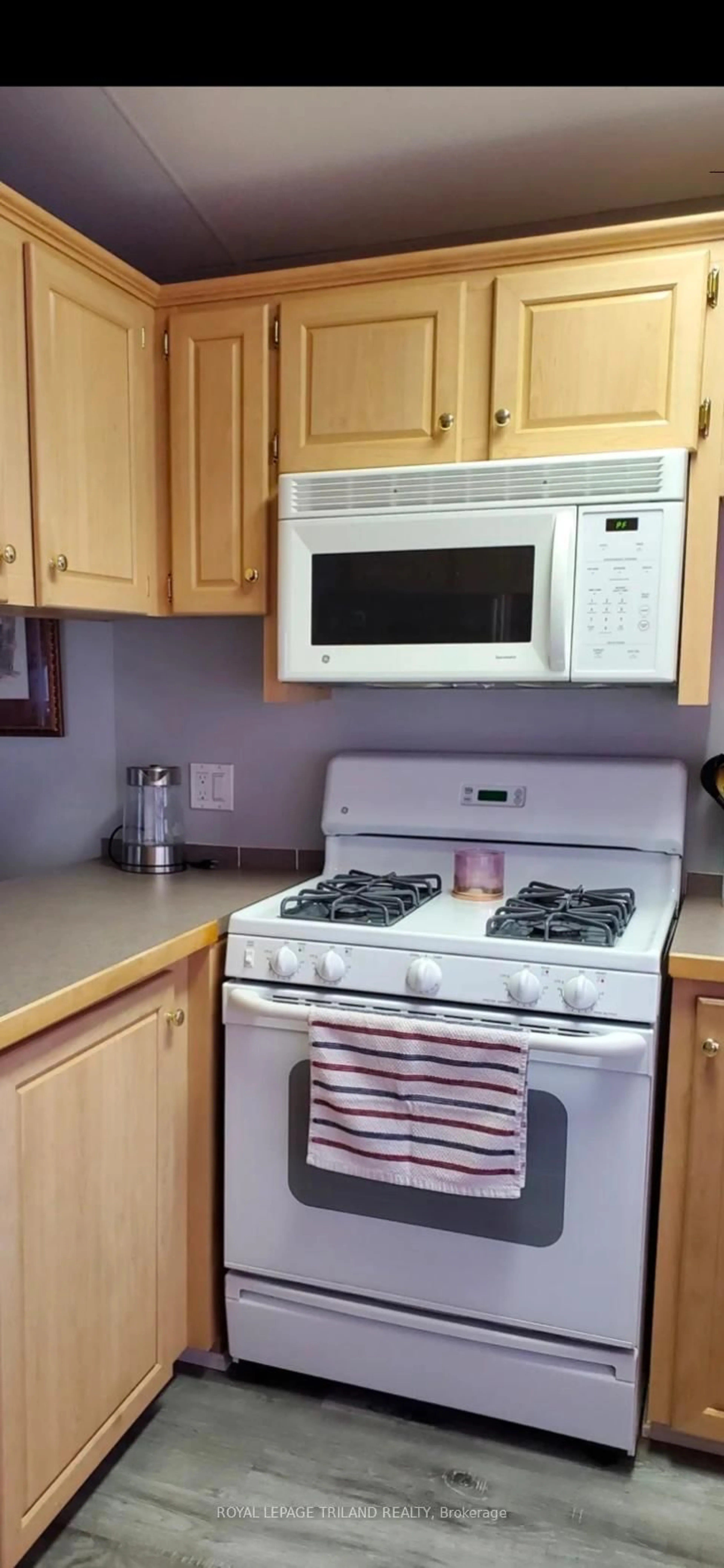 Standard kitchen, unknown for 4895 Lakeshore Rd #D36, Plympton-Wyoming Ontario N0N 1J6