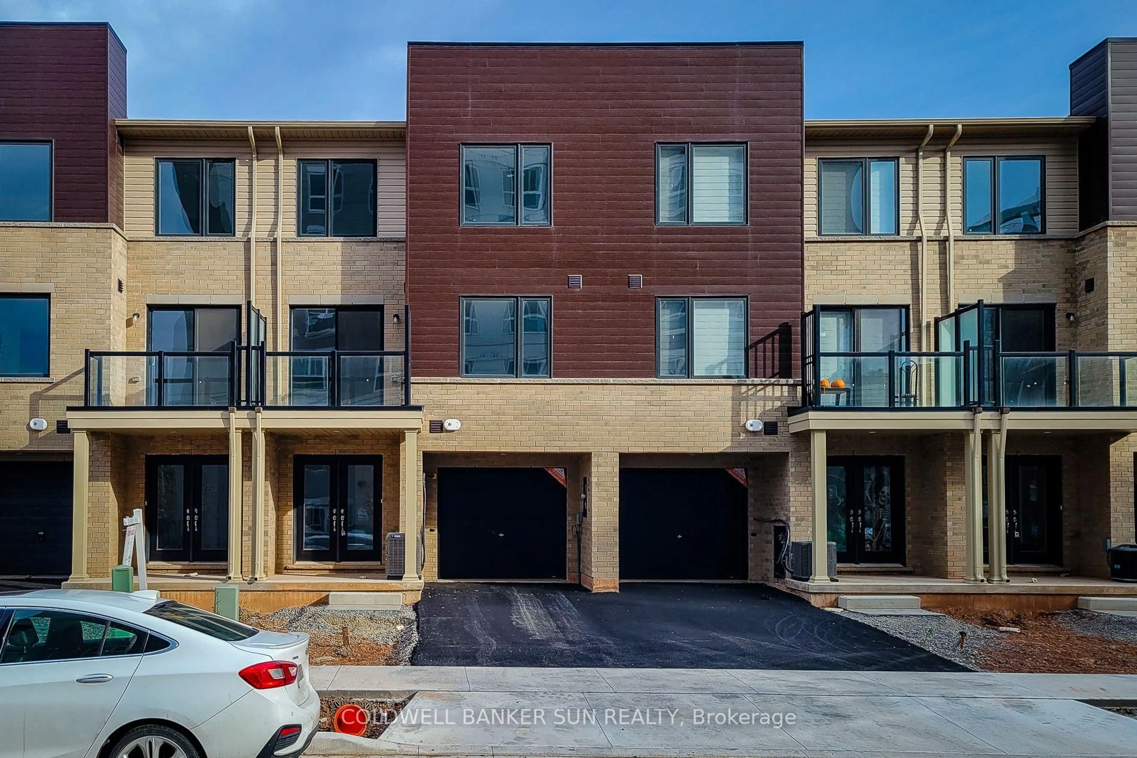 Home with brick exterior material, street for 7 Roxanne Dr, Hamilton Ontario L8H 1L9