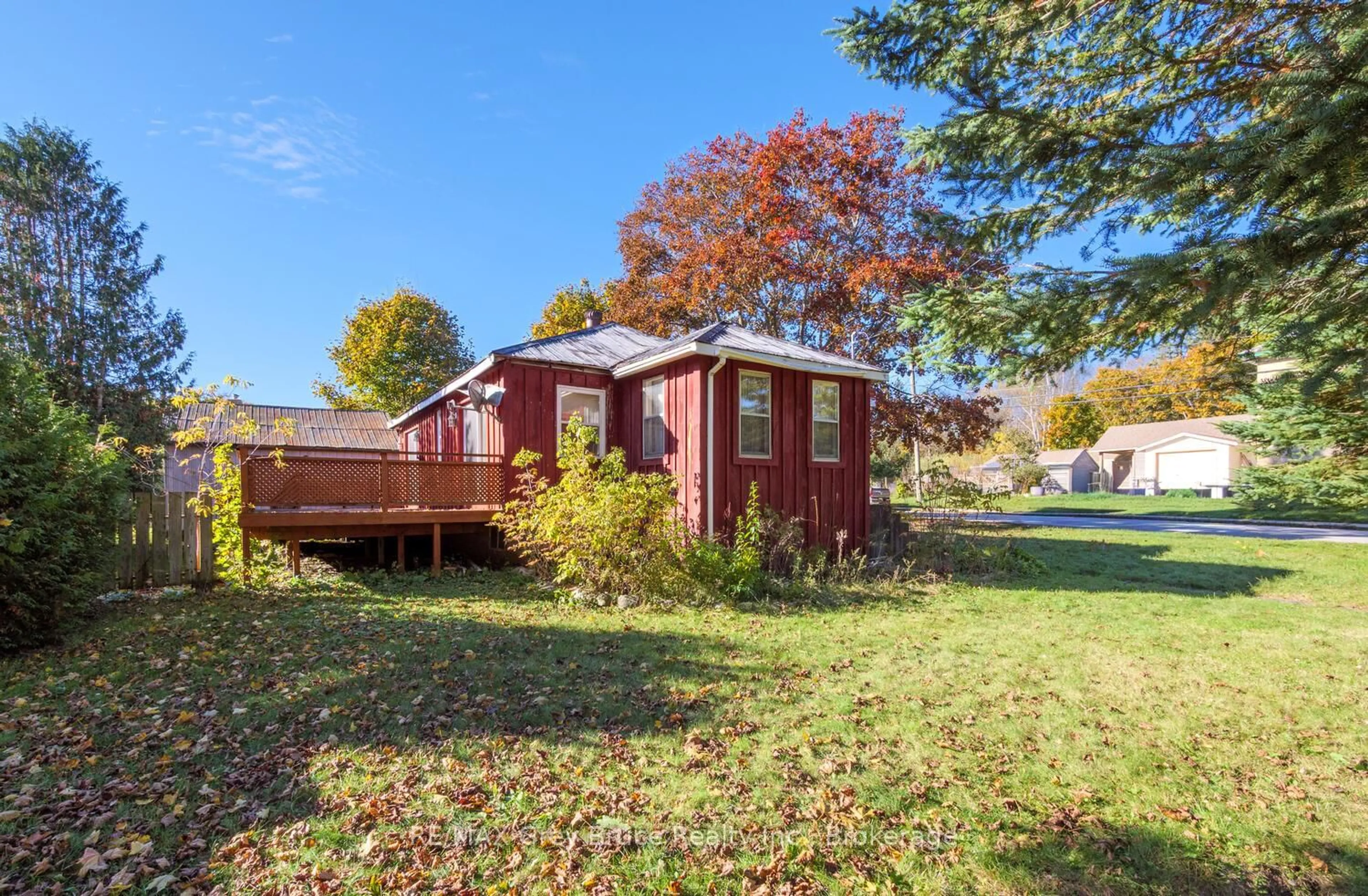 Shed for 682 Gould St, South Bruce Peninsula Ontario N0H 2T0