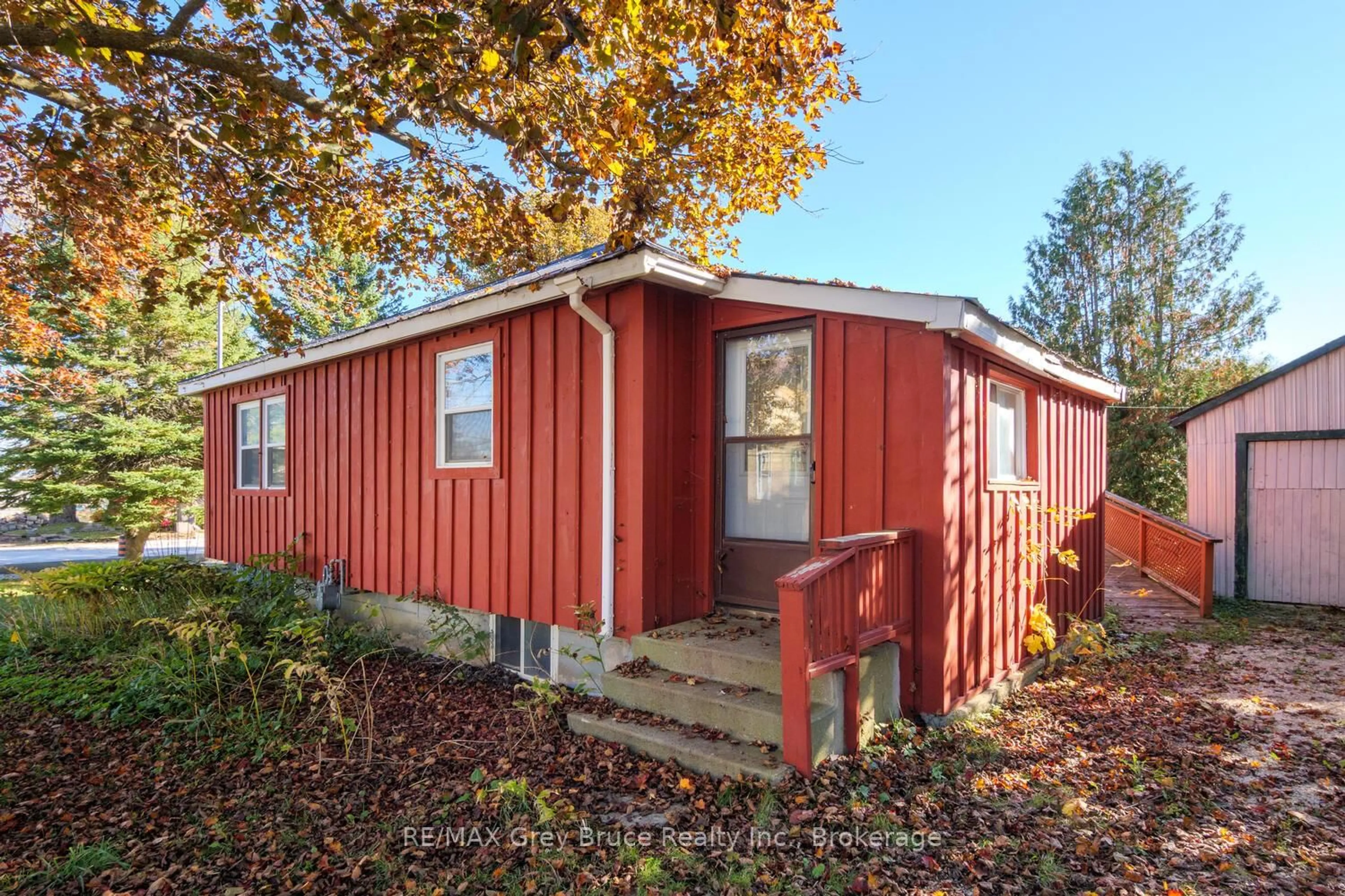 Shed for 682 Gould St, South Bruce Peninsula Ontario N0H 2T0