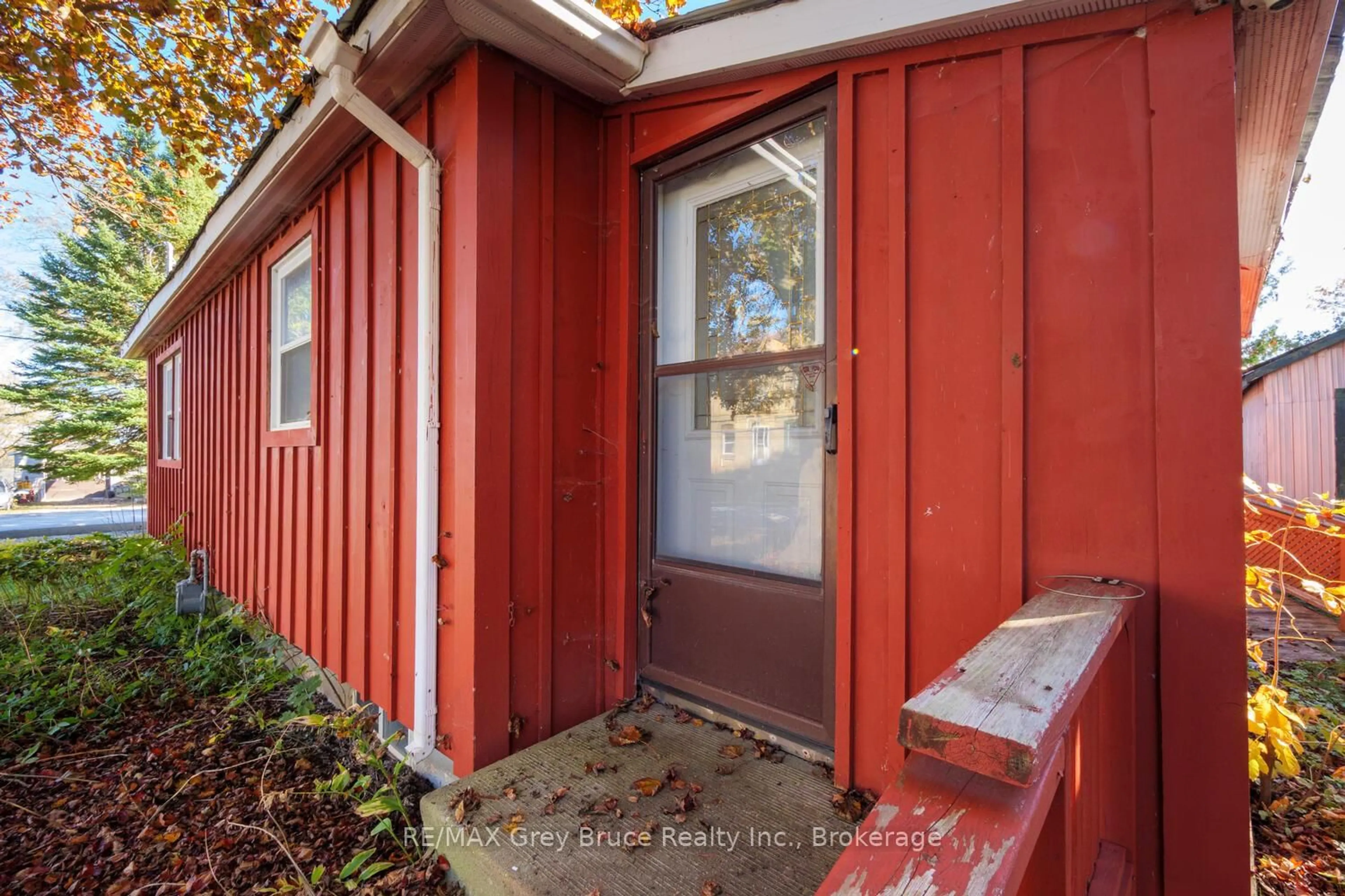 Unknown for 682 Gould St, South Bruce Peninsula Ontario N0H 2T0