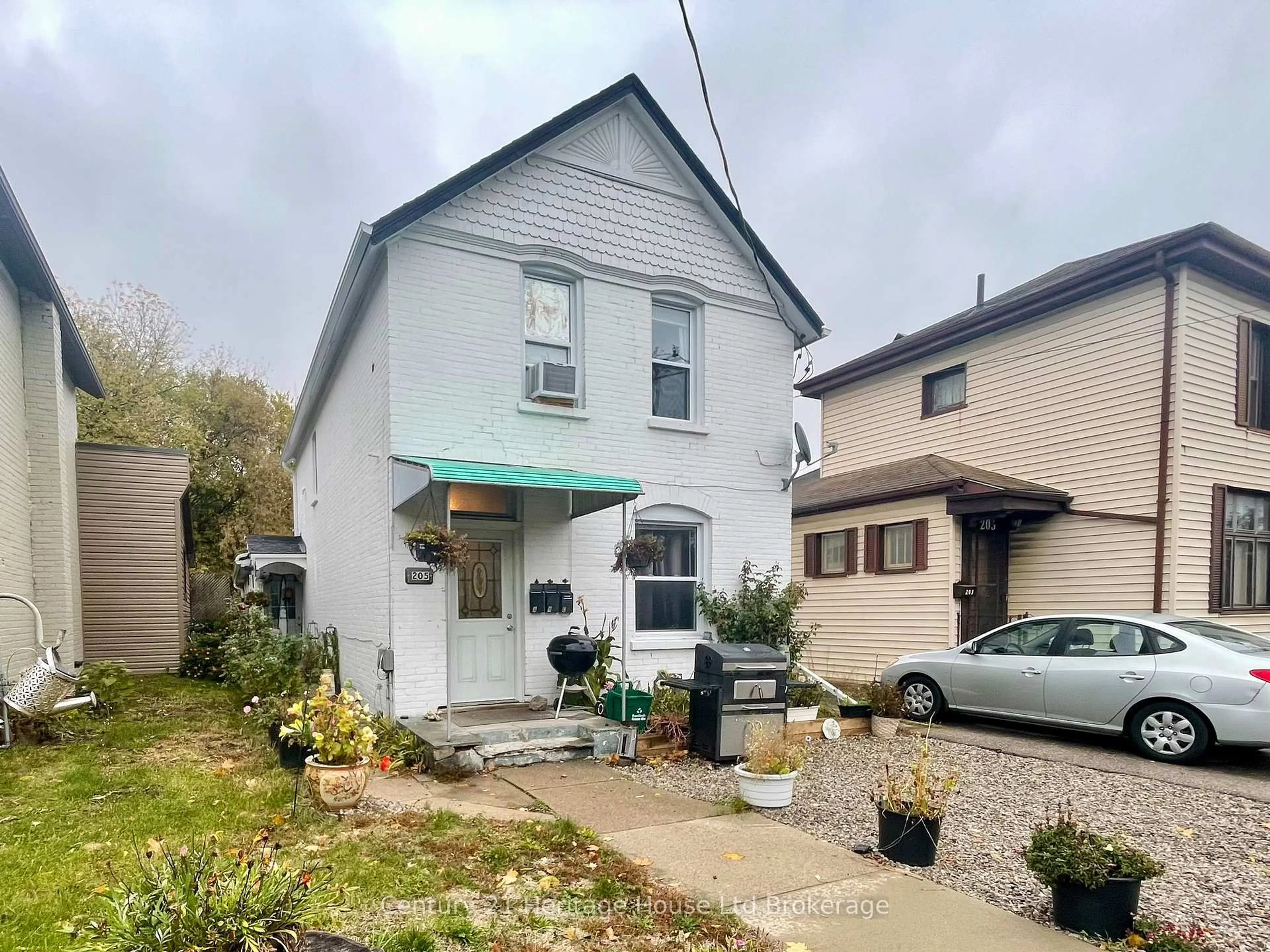 Unknown for 205 William St, Brantford Ontario N3T 3L6