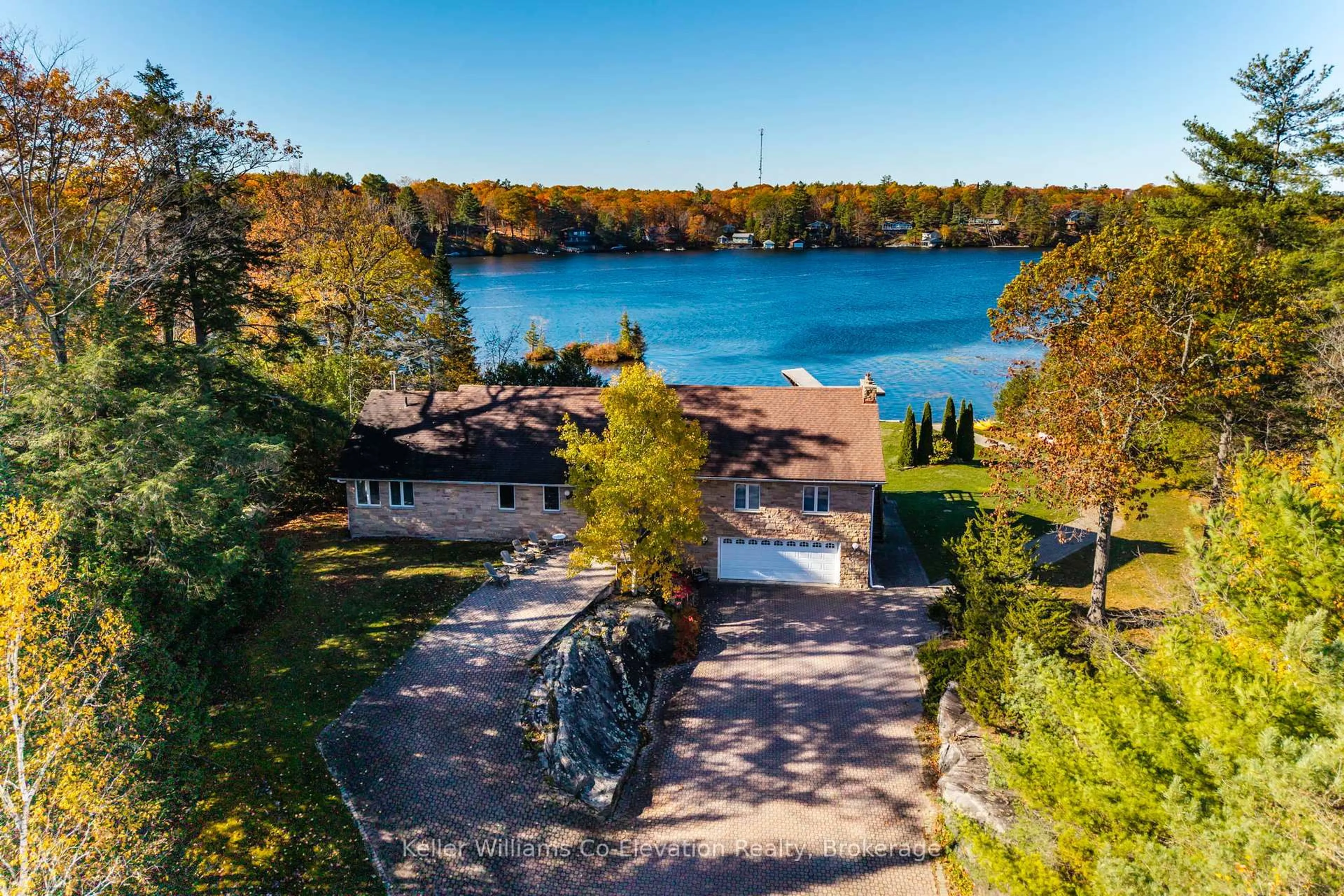 A pic from outside/outdoor area/front of a property/back of a property/a pic from drone, water/lake/river/ocean view for 804 Kings Farm Rd, Georgian Bay Ontario L0K 1S0
