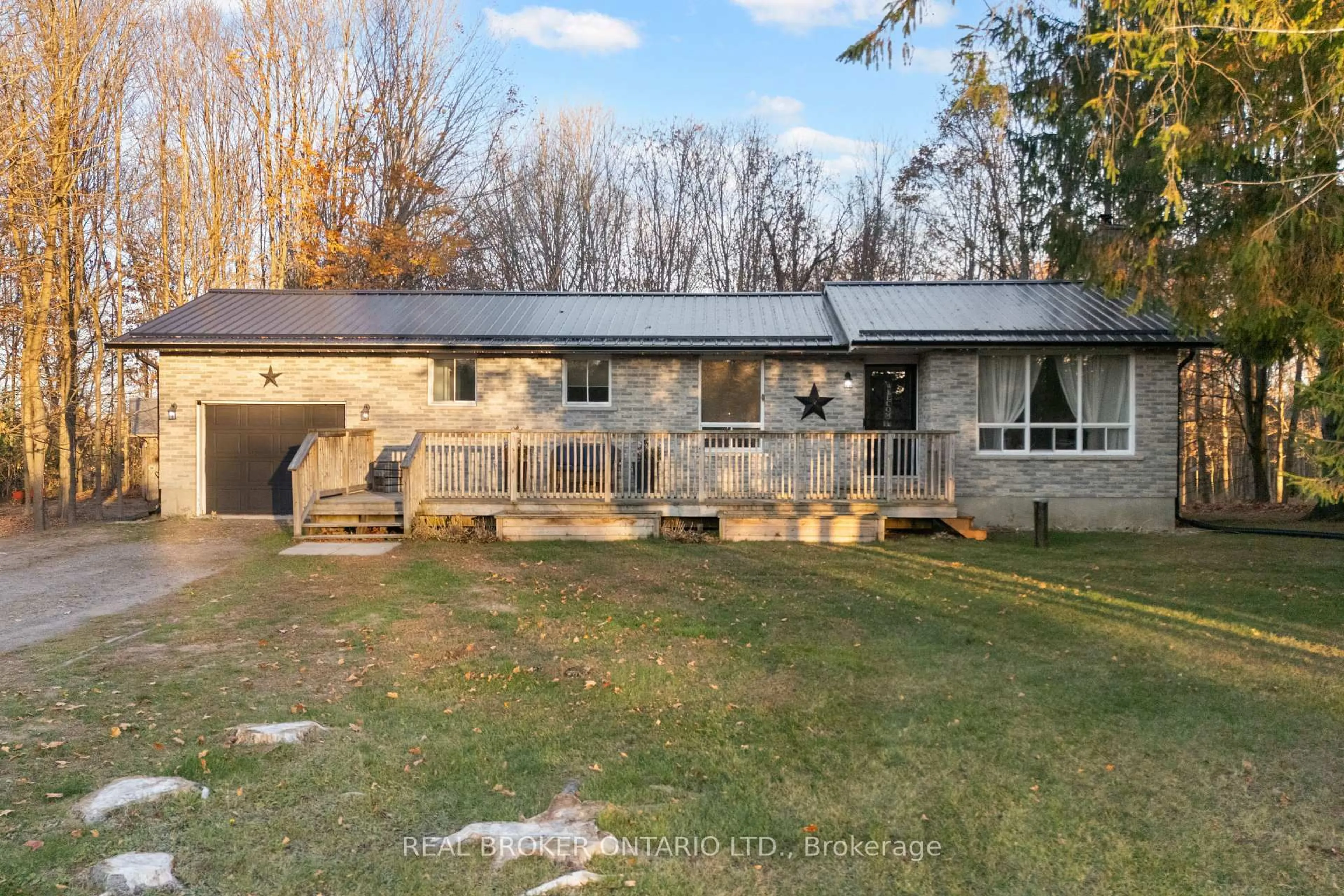 A pic from outside/outdoor area/front of a property/back of a property/a pic from drone, unknown for 9061 County 44 Rd, Edwardsburgh/Cardinal Ontario K0E 1X0