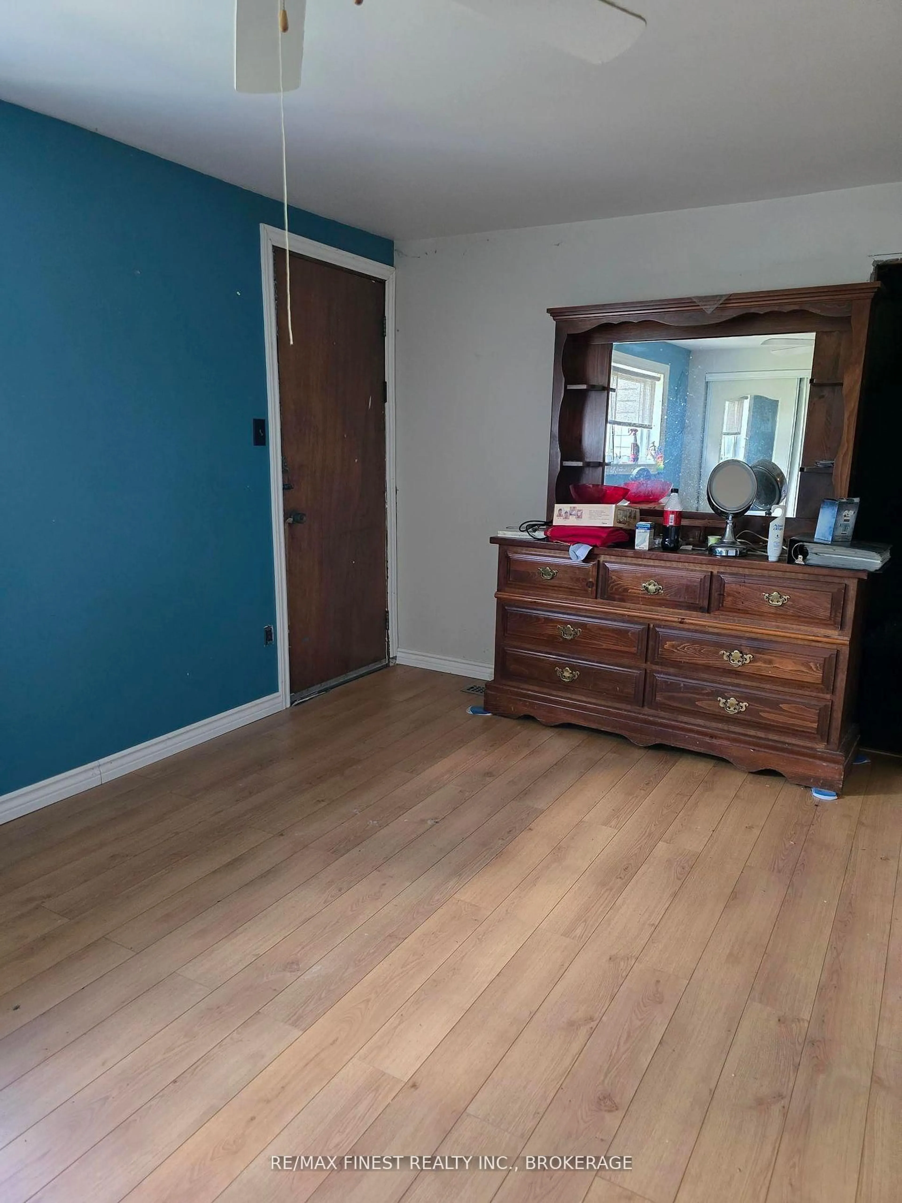 A pic of a room for 10555 Road 38, Parham Ontario K0H 2K0