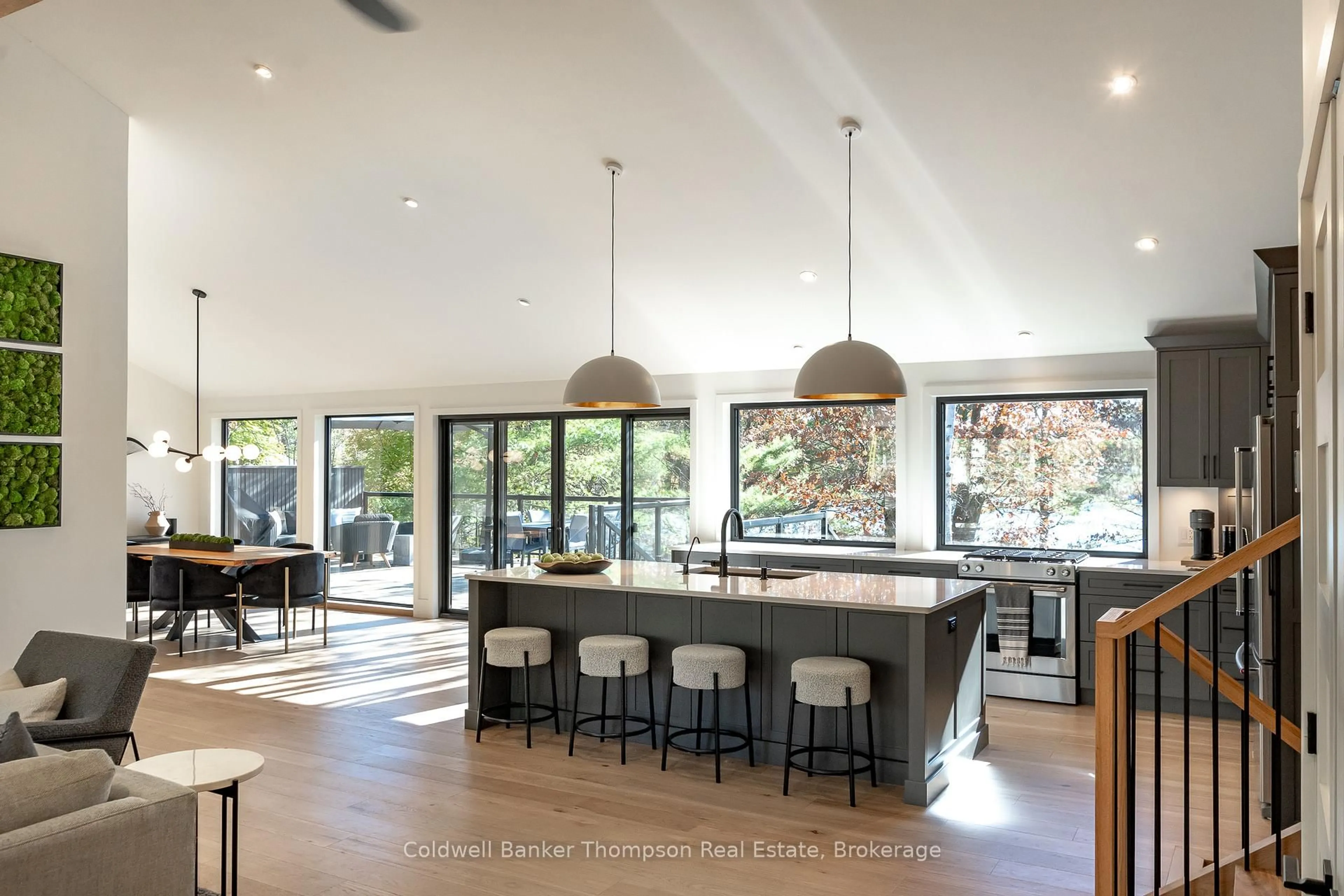 Open concept kitchen, unknown for 295 Echo Bay Rd, Huntsville Ontario P1H 1R4