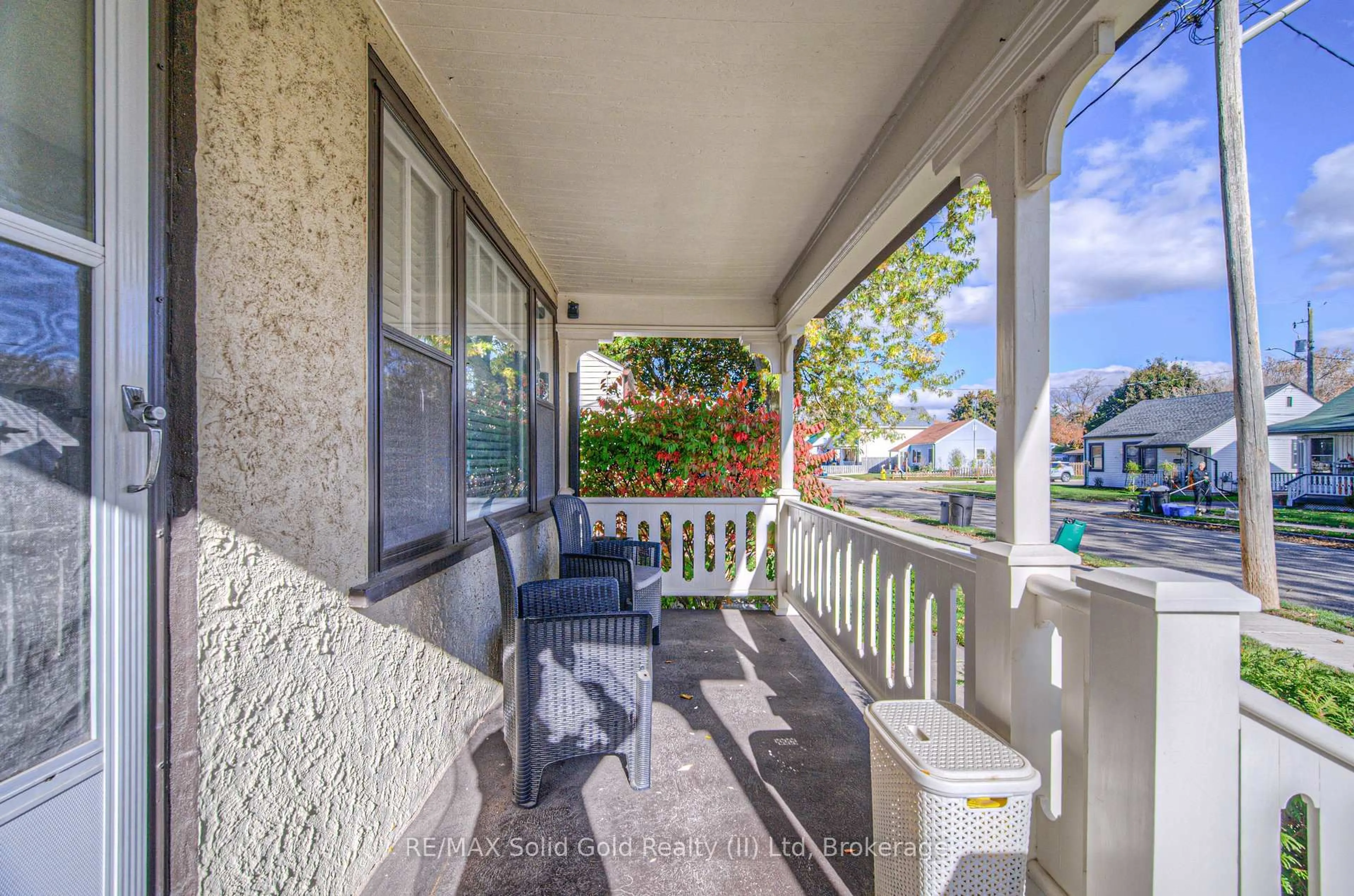 Patio, street for 220 Schlueter St, Cambridge Ontario N3H 4B5
