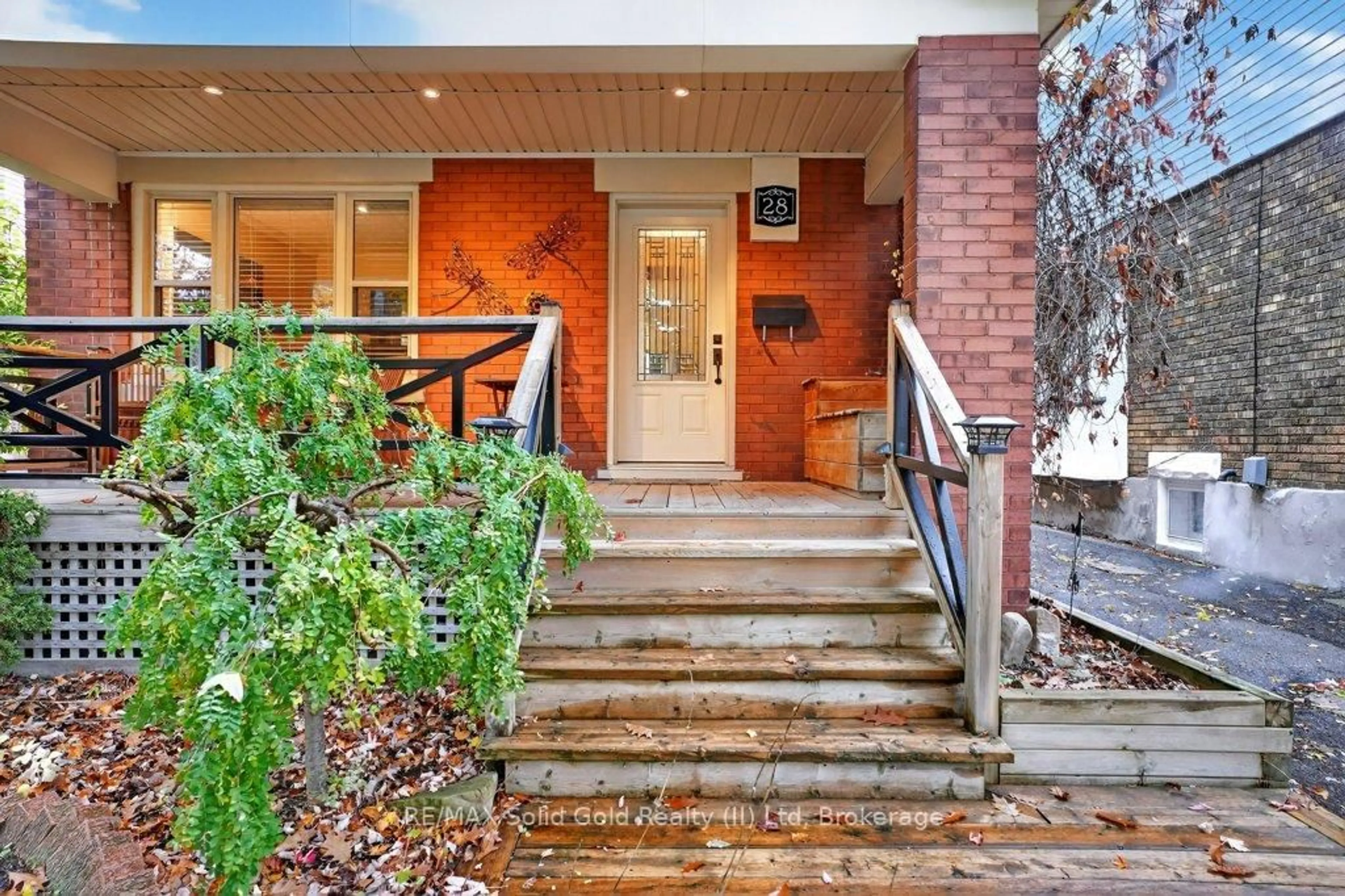 Unknown for 28 Troy St, Kitchener Ontario N2H 1L8