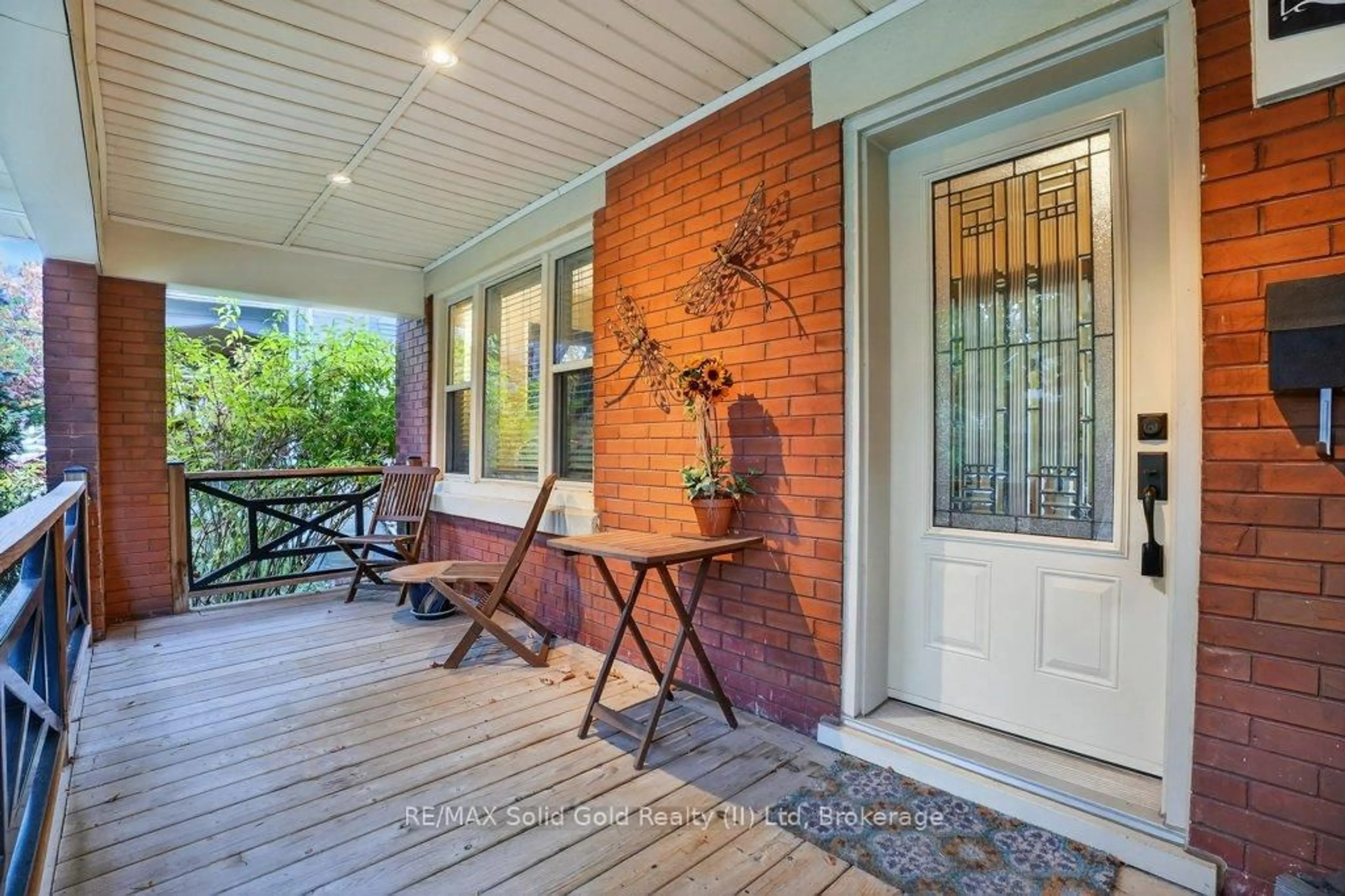 Patio, street for 28 Troy St, Kitchener Ontario N2H 1L8
