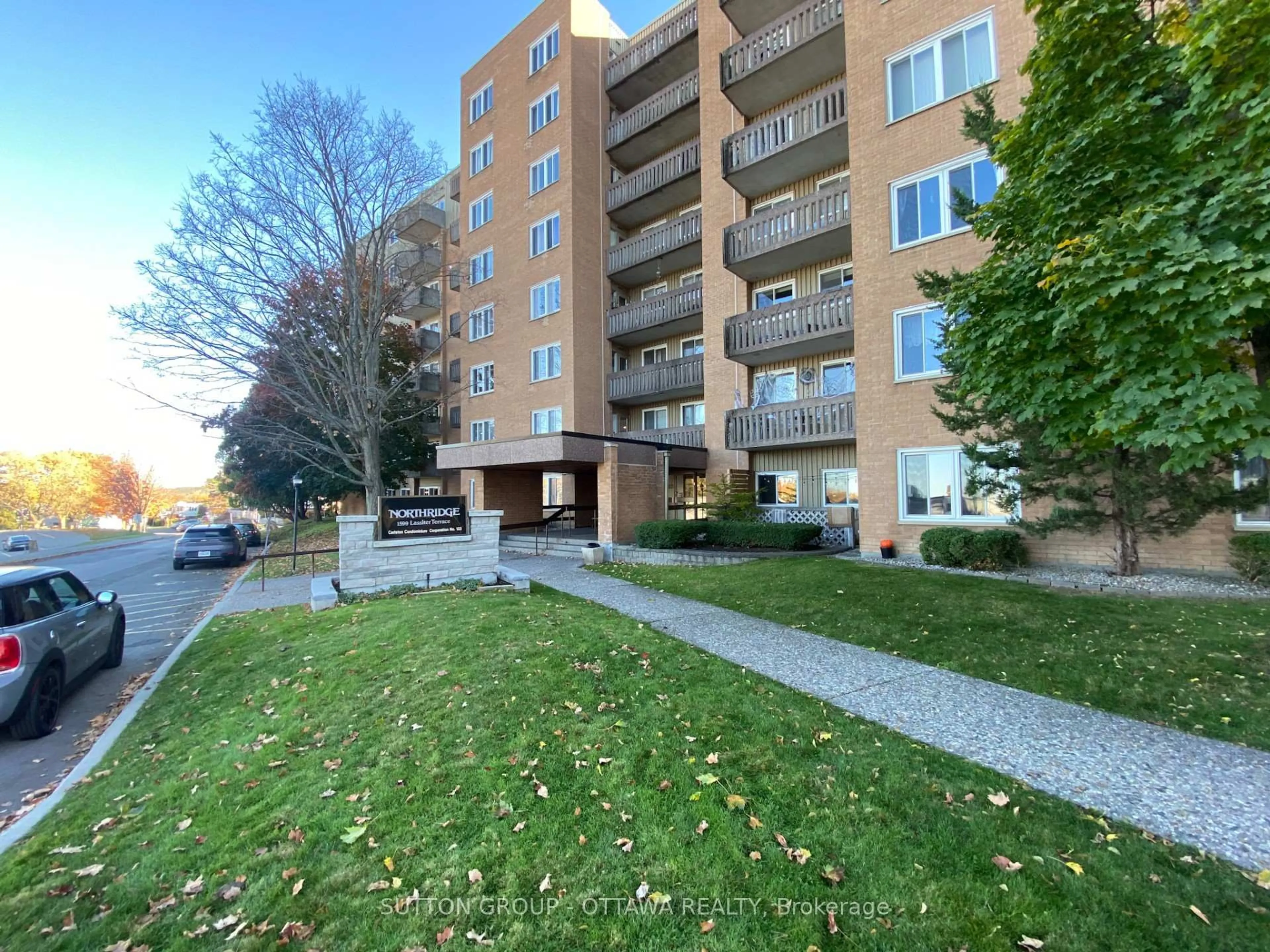 A pic from outside/outdoor area/front of a property/back of a property/a pic from drone, street for 1599 Lassiter Terr #603, Ottawa Ontario K1J 8R6