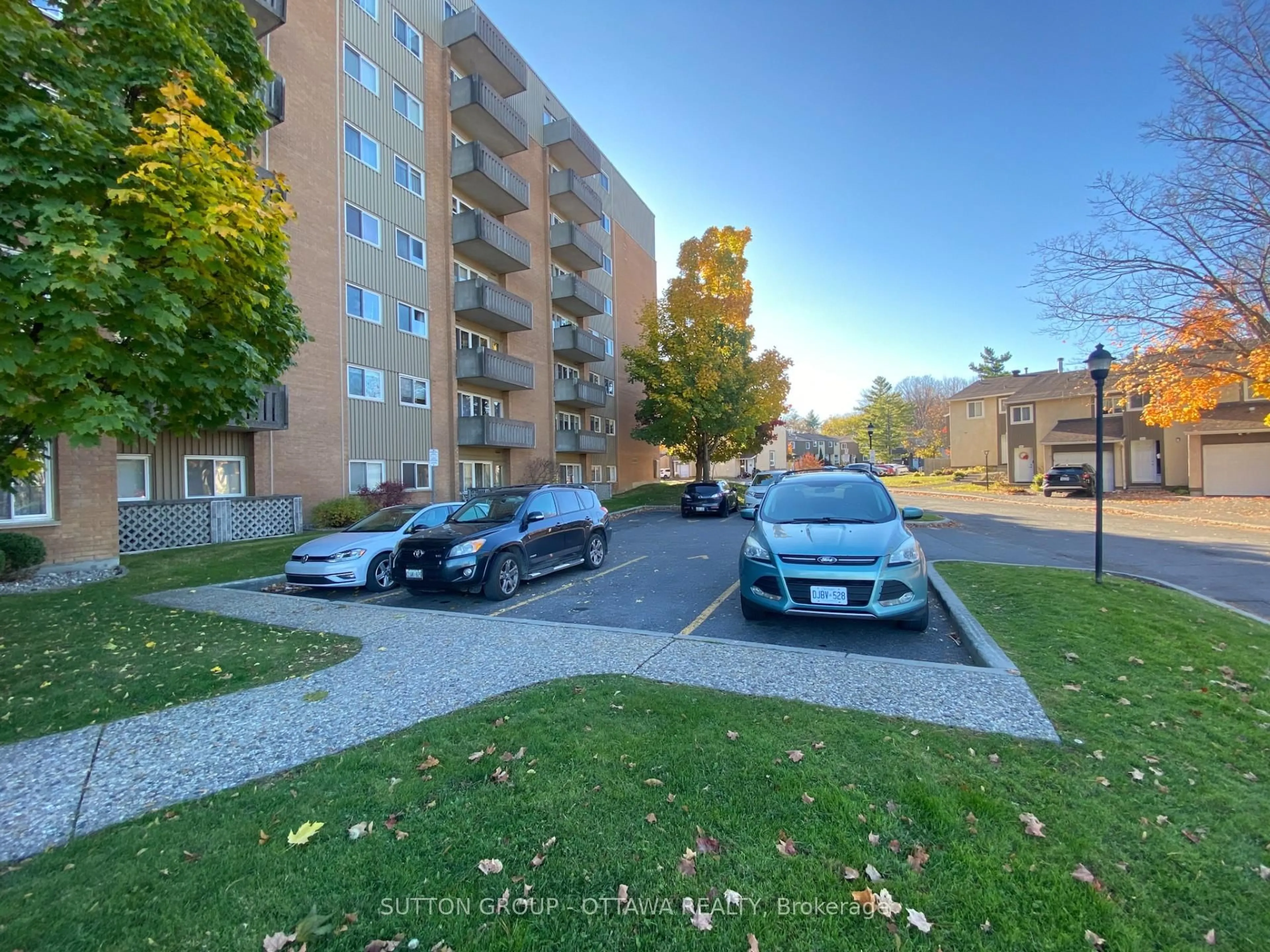 A pic from outside/outdoor area/front of a property/back of a property/a pic from drone, street for 1599 Lassiter Terr #603, Ottawa Ontario K1J 8R6