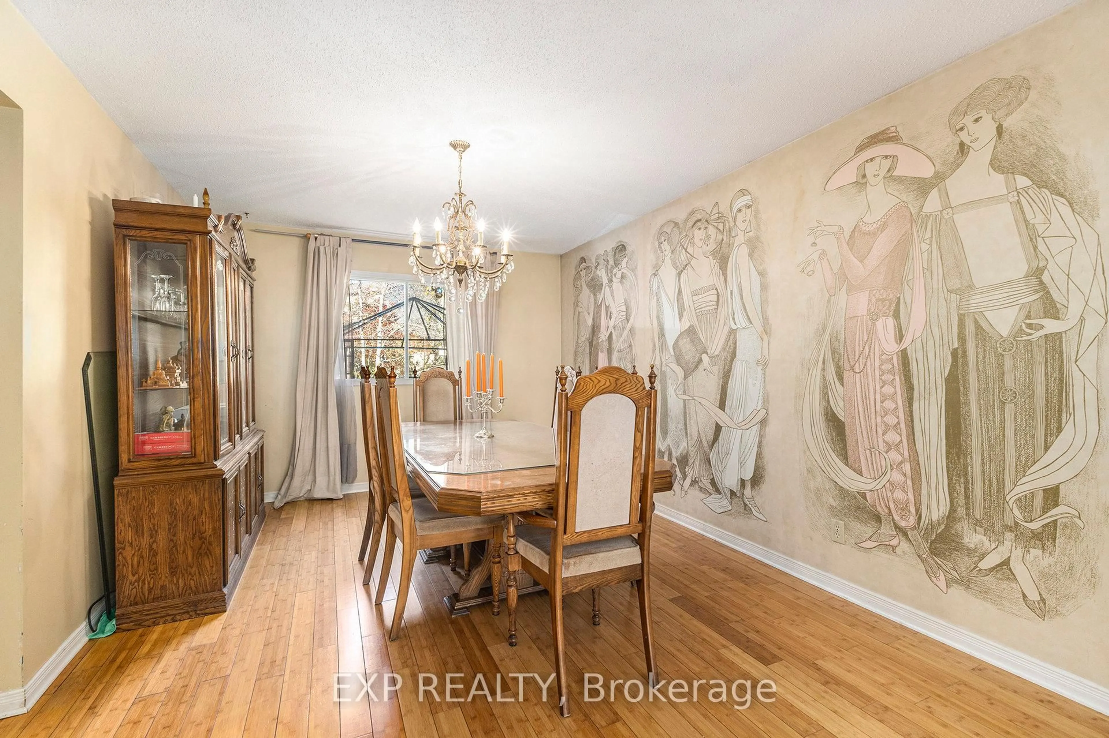 Dining room, unknown for 10 Pommel Cres, Kanata Ontario K2M 1A2