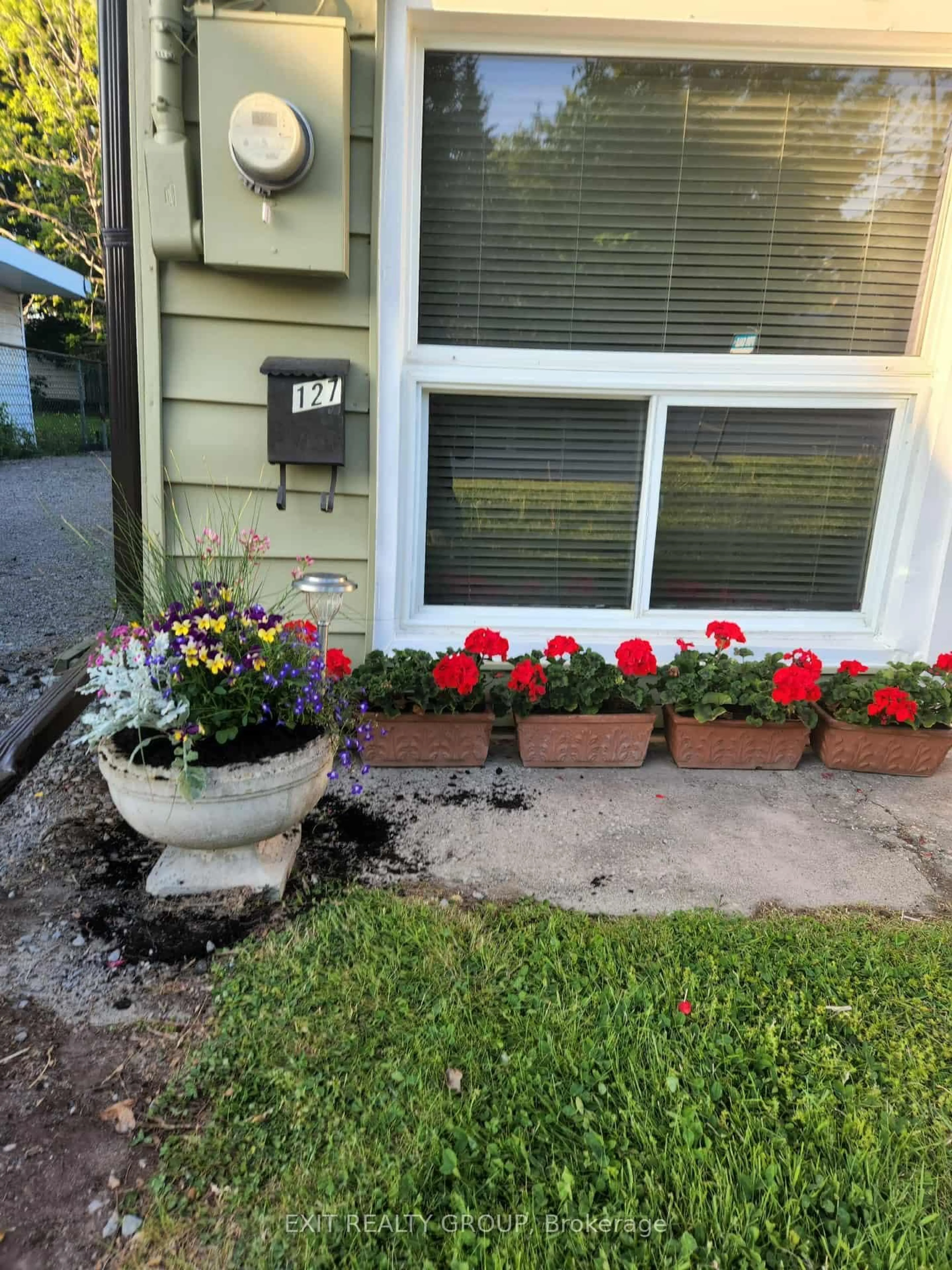 Unknown for 127 Leopold St, Quinte West Ontario K8V 2K5