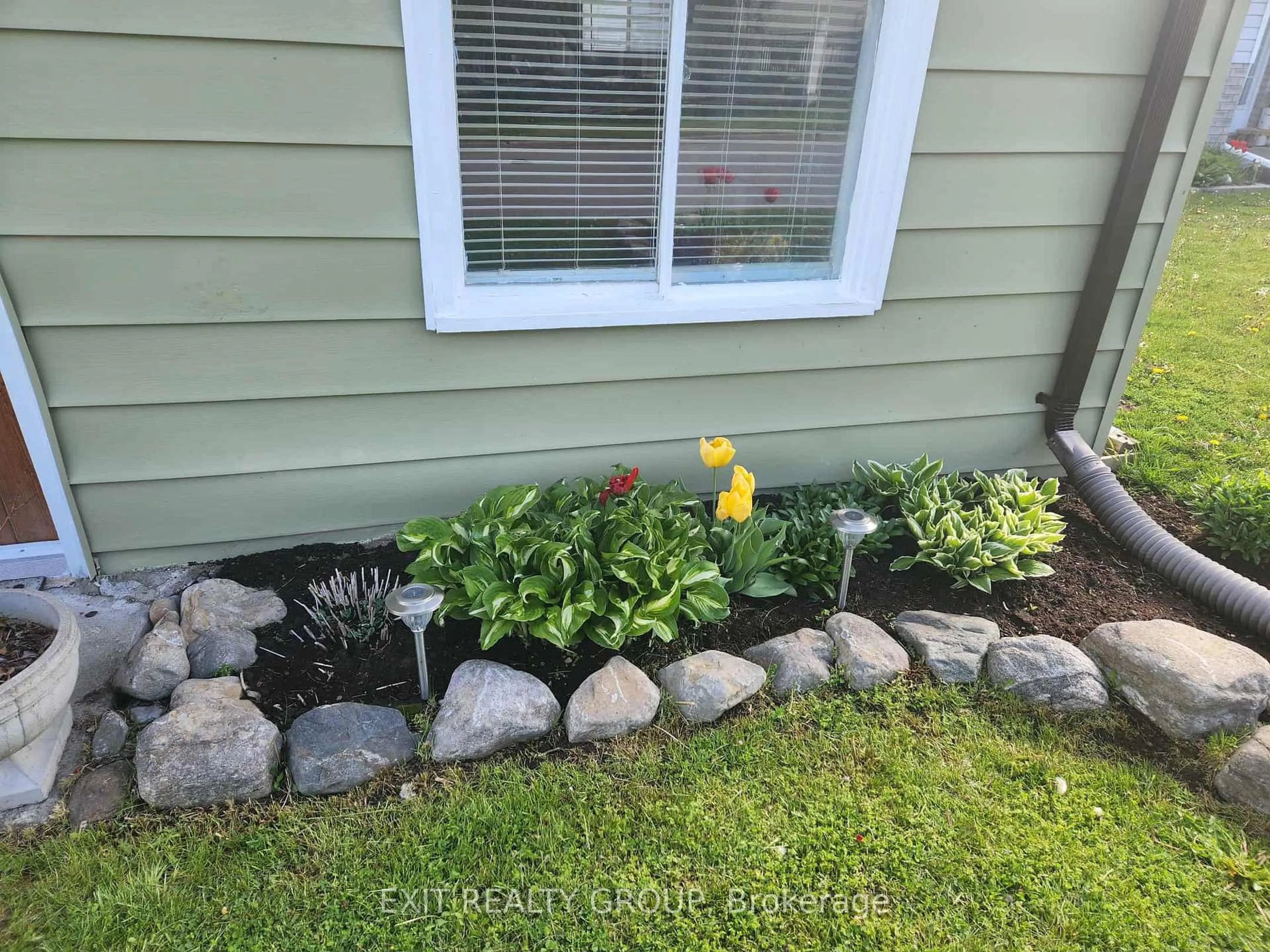 Unknown for 127 Leopold St, Quinte West Ontario K8V 2K5