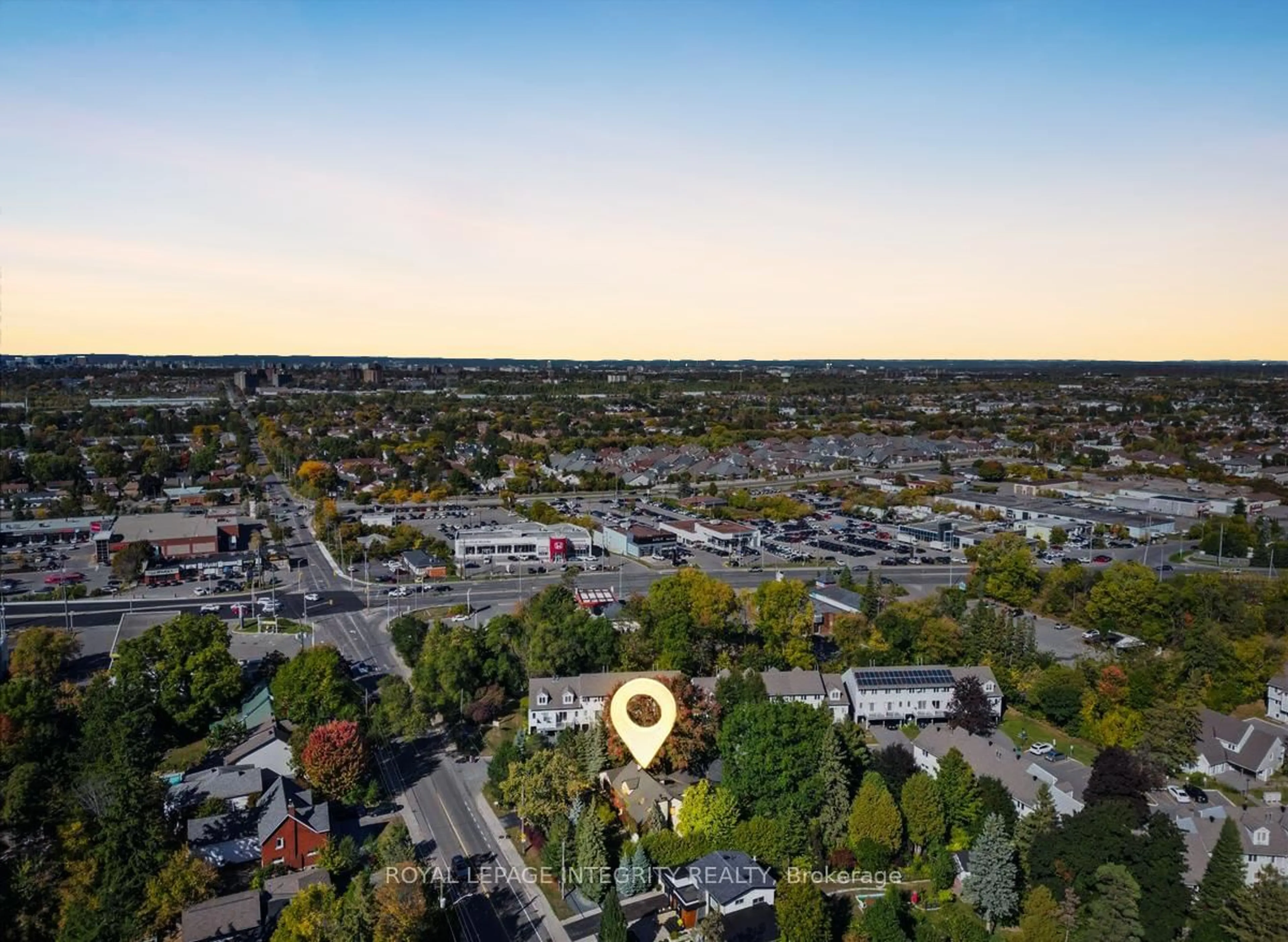 A pic from outside/outdoor area/front of a property/back of a property/a pic from drone, city buildings view from balcony for 3565 Albion Rd, Ottawa Ontario K1T 1A2