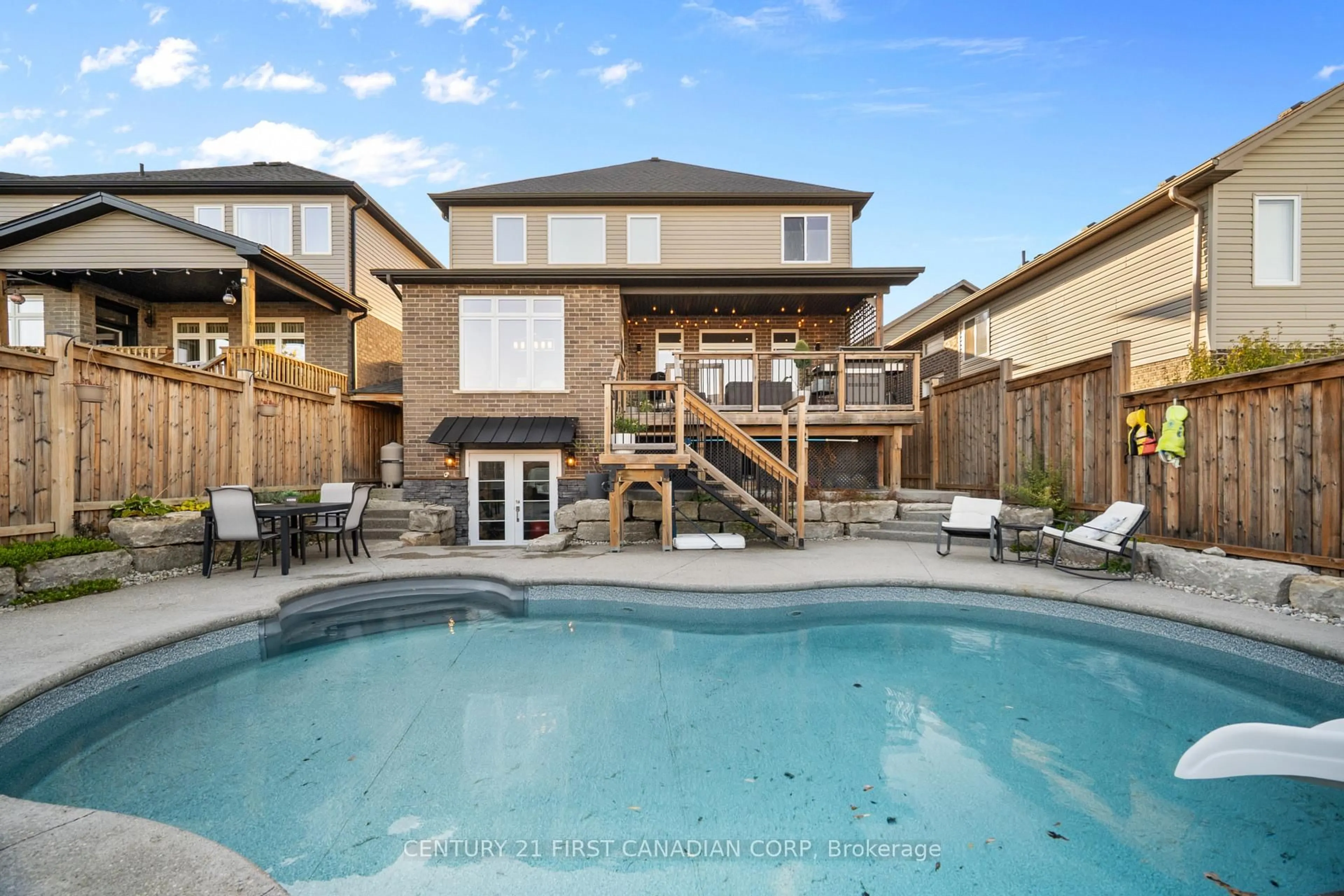 Pool for 1804 BROWN Dr, London North Ontario N6G 0M4