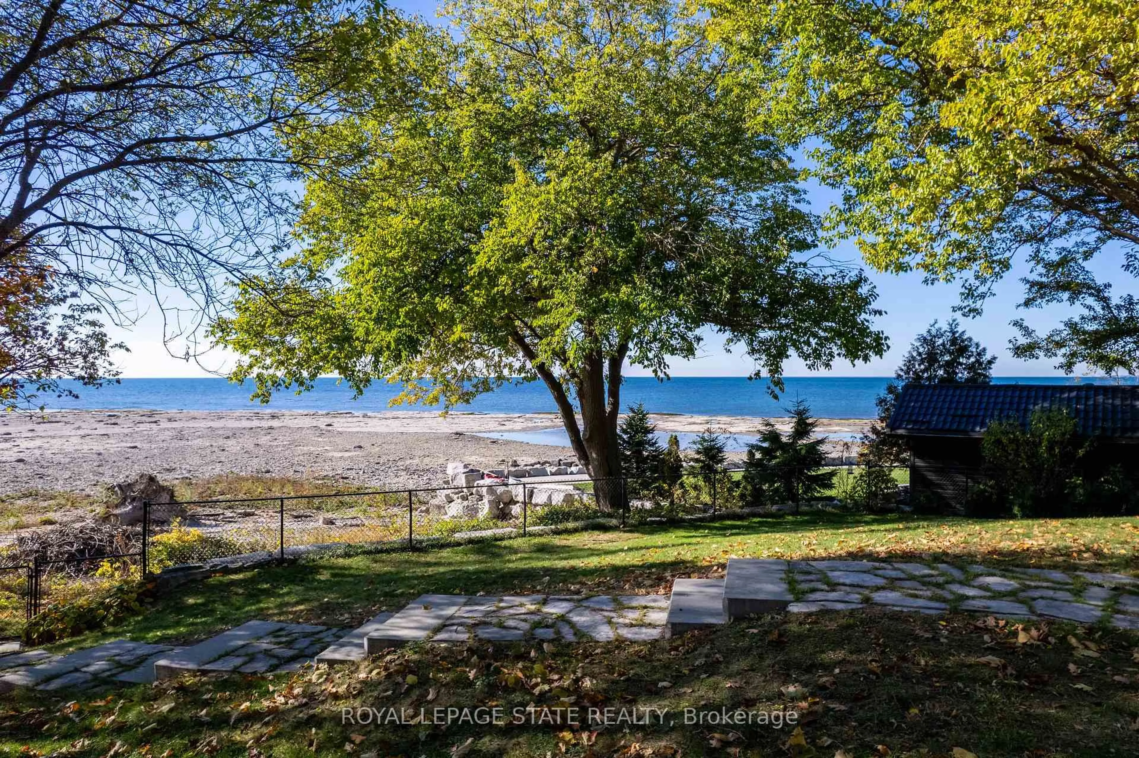 Patio, water/lake/river/ocean view for 739 Sandy Bay Rd, Haldimand Ontario N1A 2W6