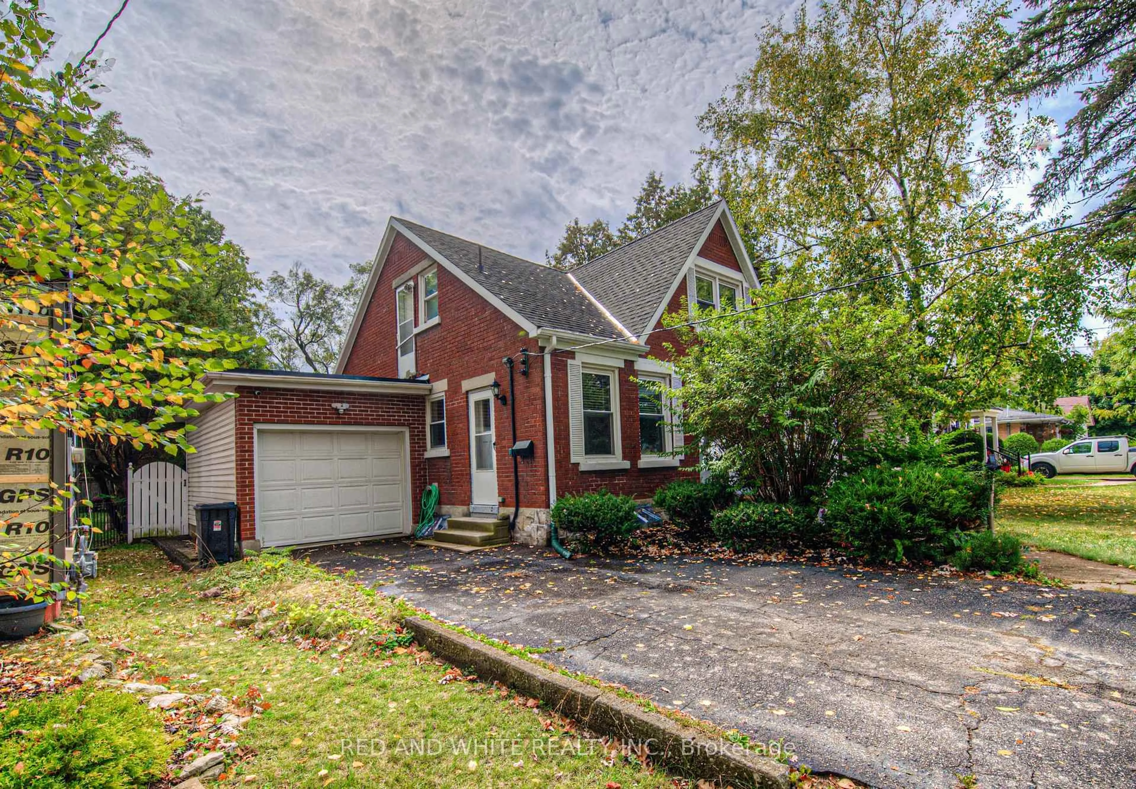 Home with brick exterior material, street for 305 Main St, Cambridge Ontario N1R 1Y2