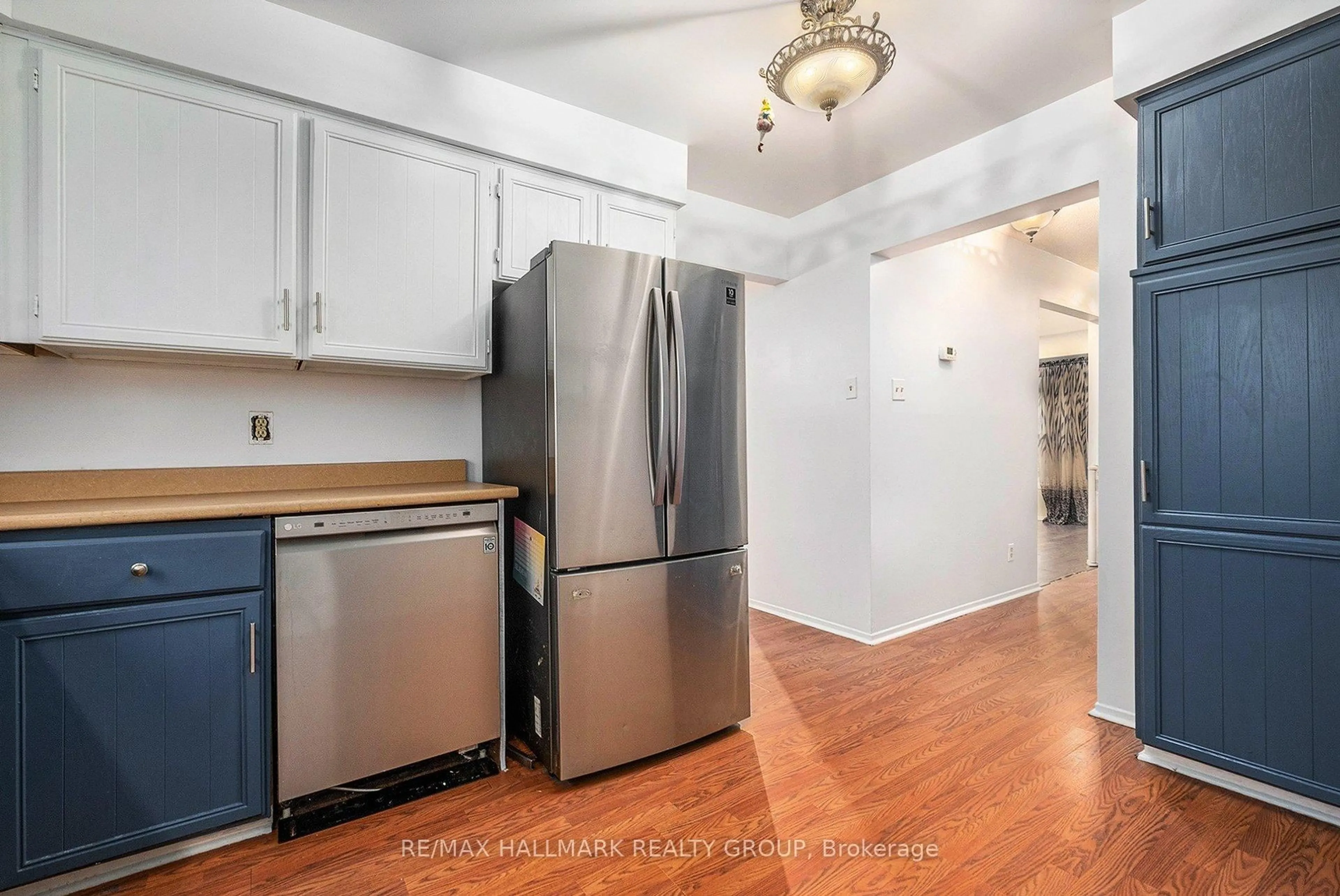 Standard kitchen, unknown for 46 A Medhurst Dr #34, Ottawa Ontario K2G 4V2