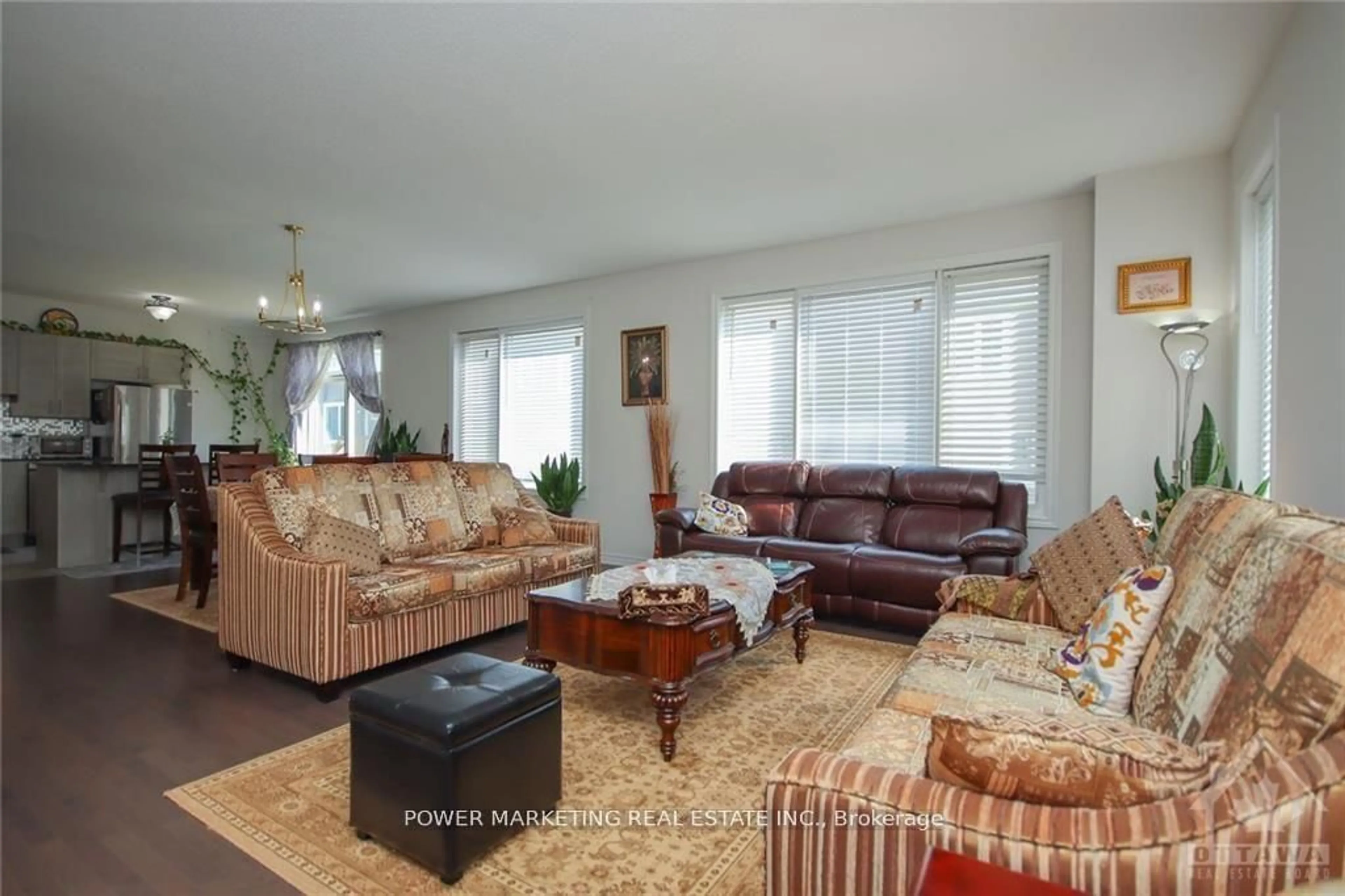 Living room with furniture, unknown for 339 LAMARCHE Ave, Ottawa Ontario K1W 0M9