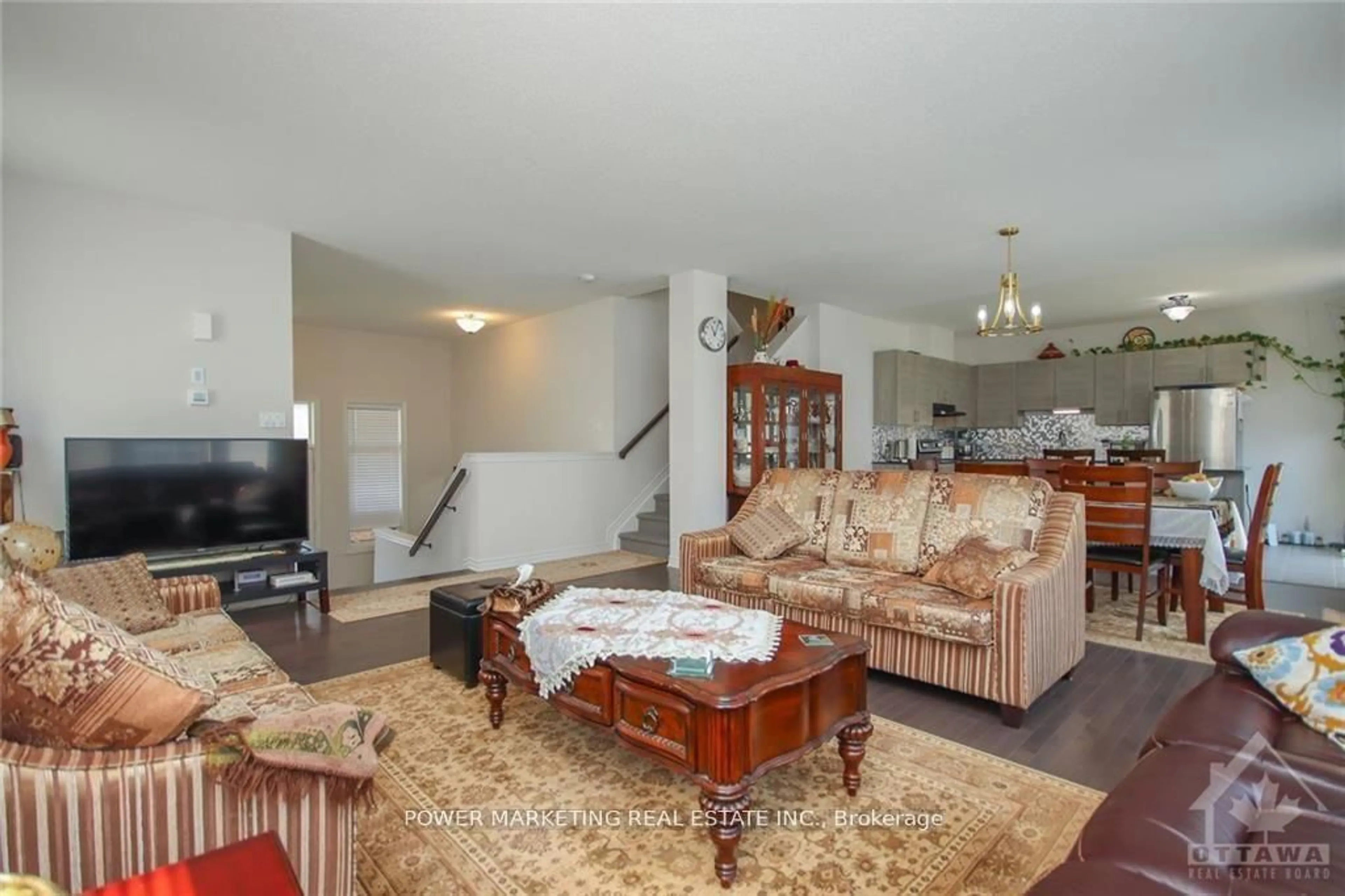 Living room with furniture, unknown for 339 LAMARCHE Ave, Ottawa Ontario K1W 0M9