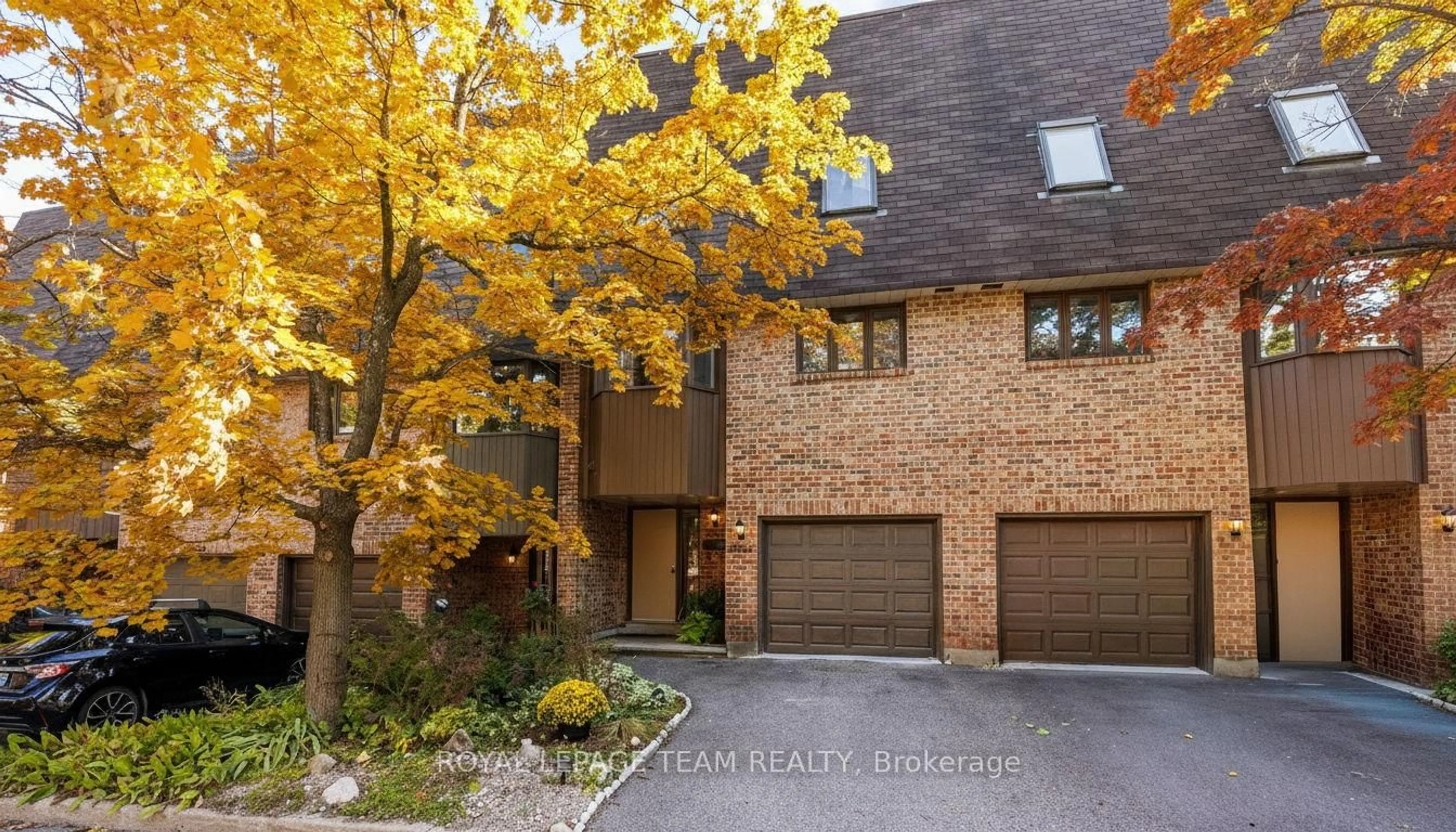 Home with brick exterior material, street for 1404 Forge St, Ottawa Ontario K1T 2V1