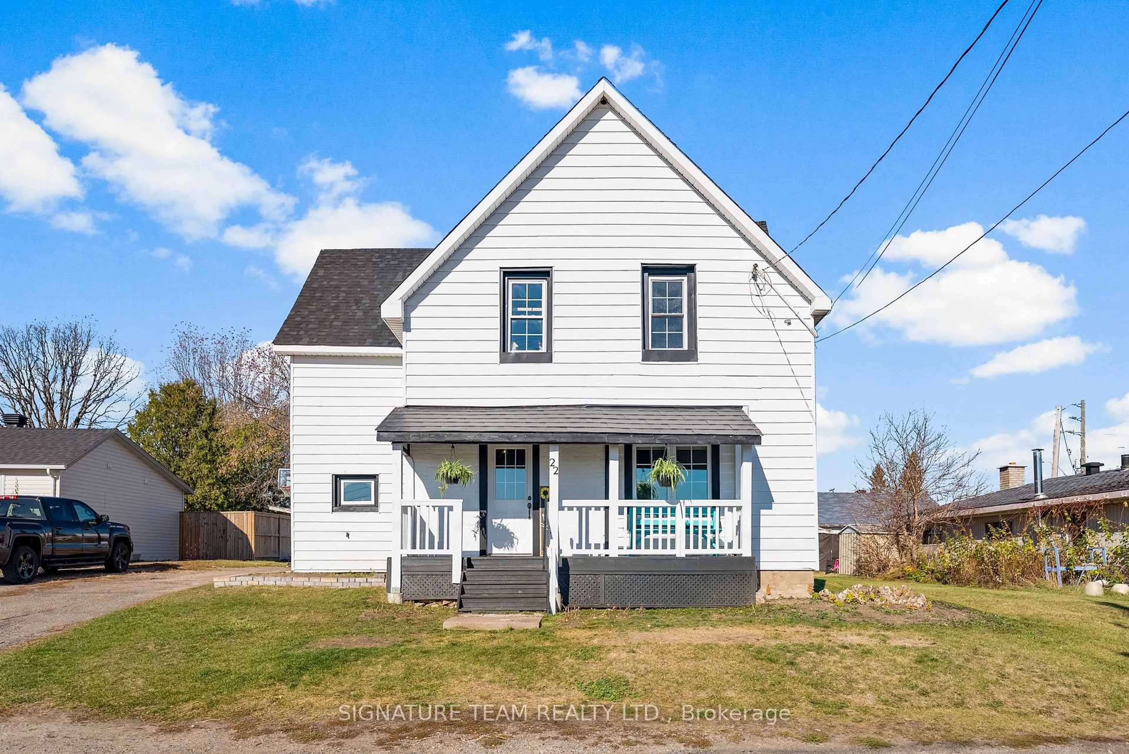 Home with vinyl exterior material, street for 22 Astrolabe Rd, Cobden Ontario K0J 1K0