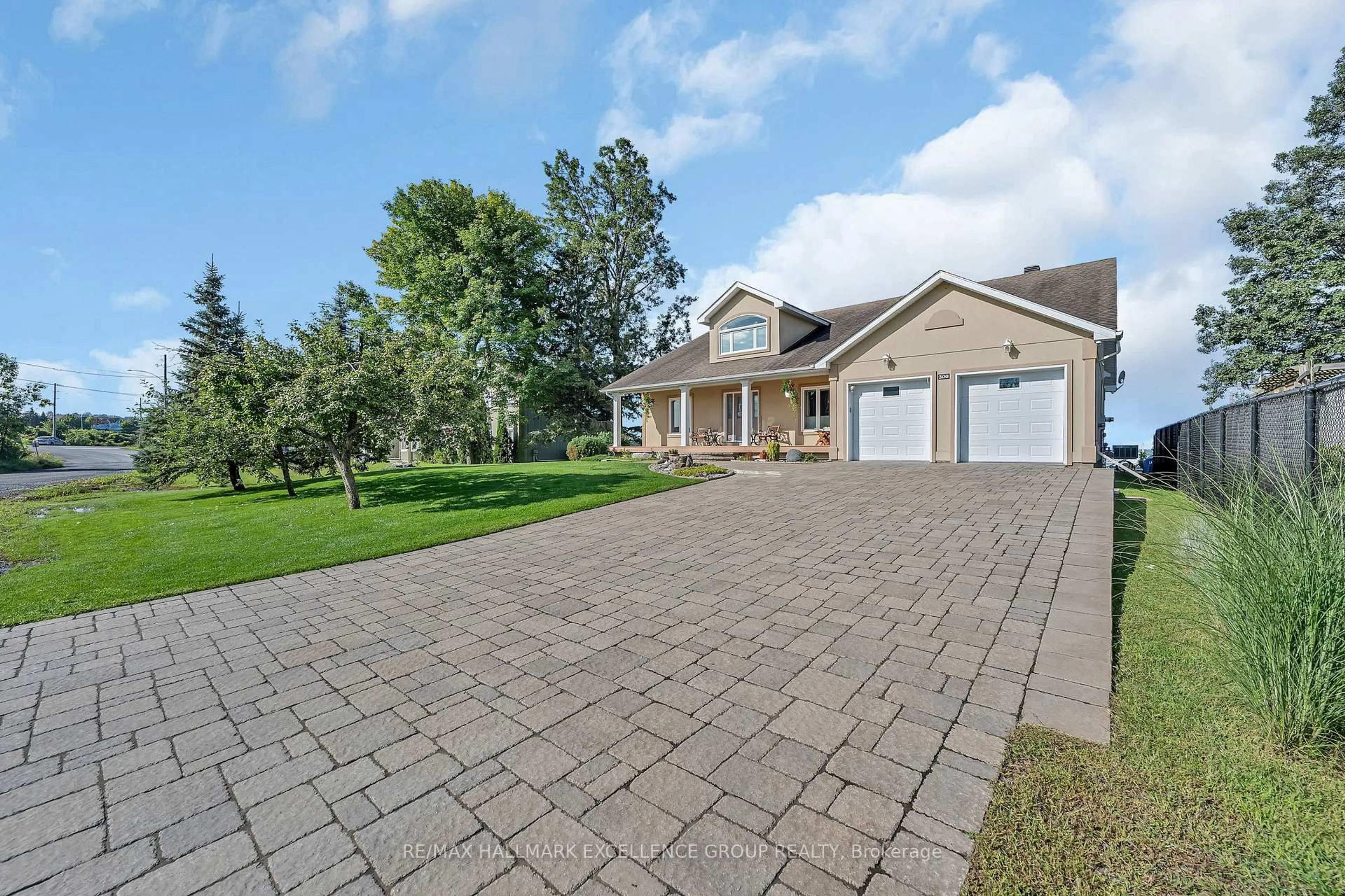 A pic from outside/outdoor area/front of a property/back of a property/a pic from drone, street for 300 Voisine Rd, Clarence-Rockland Ontario K4K 1A1