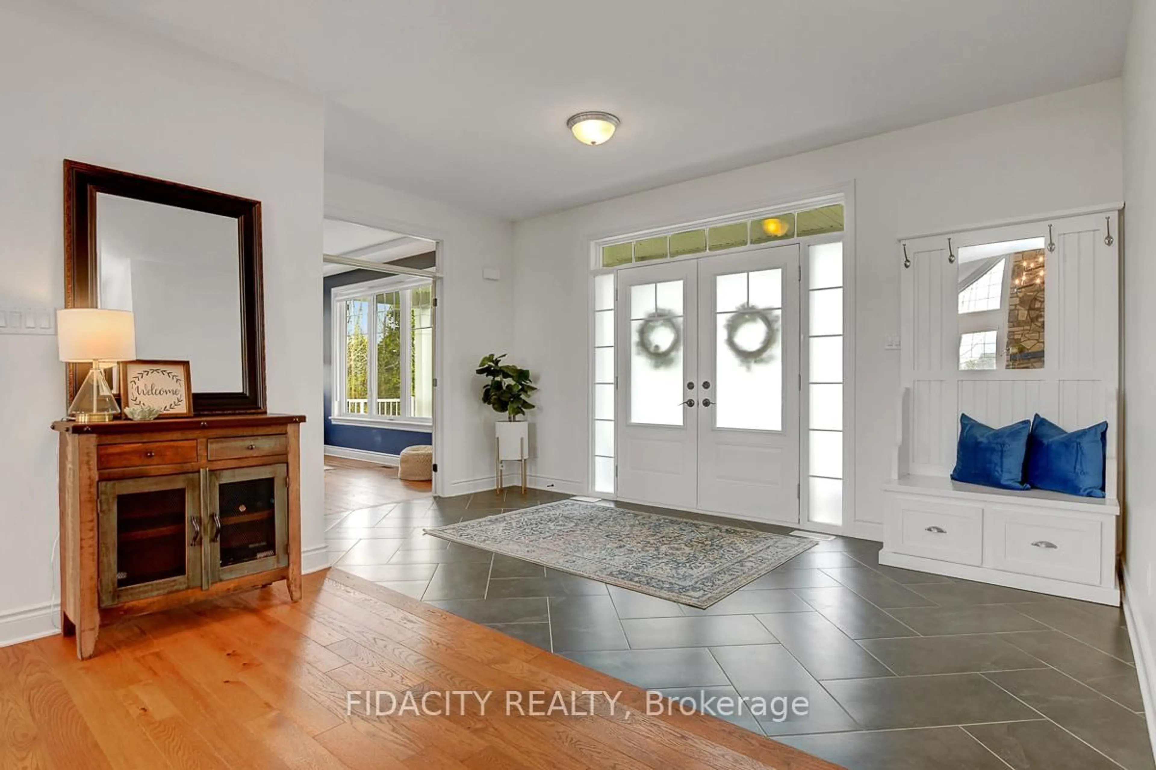 Indoor entryway for 168 Kaswit Dr, Carleton Place Ontario K7C 0C4