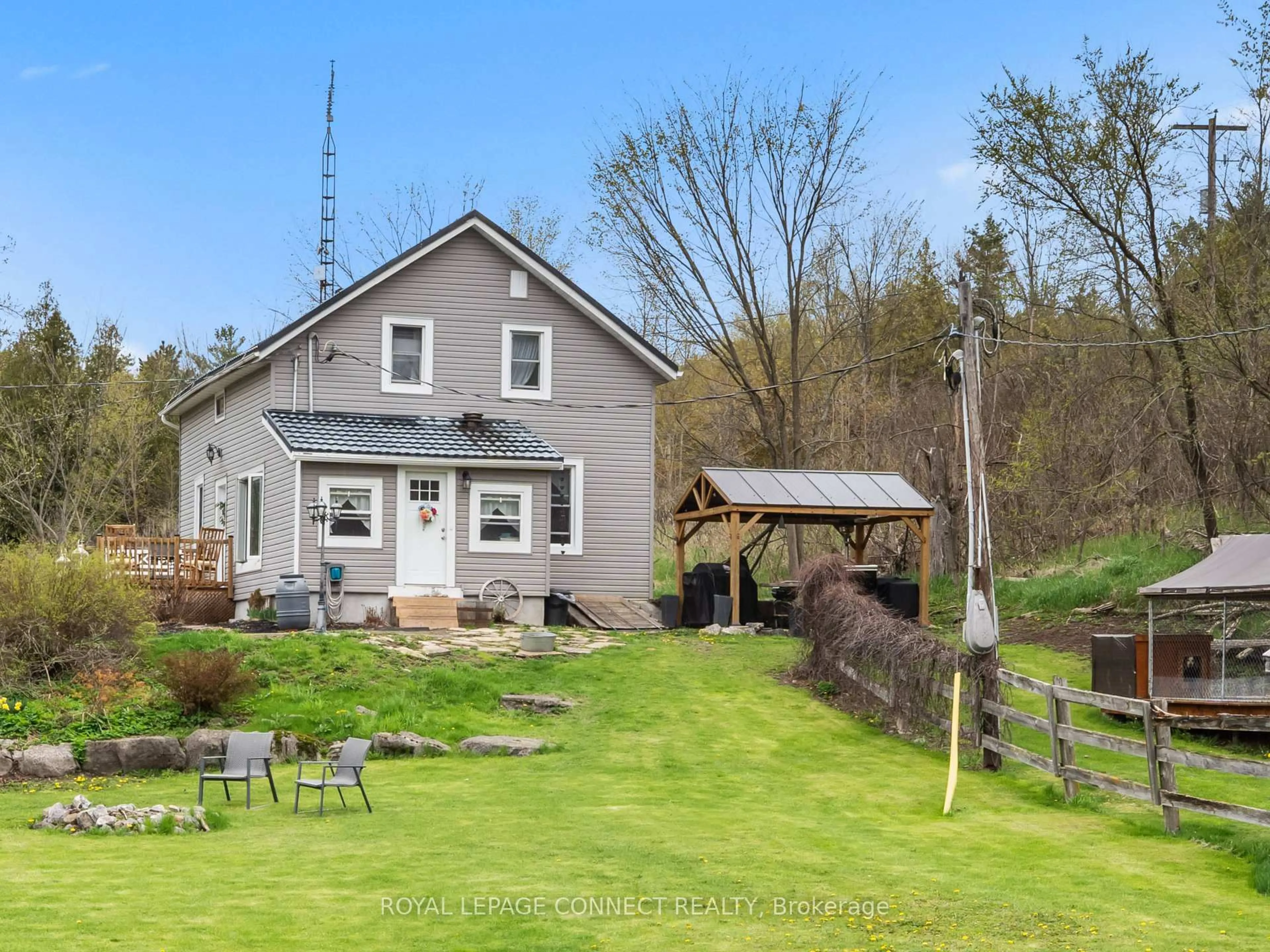 A pic from outside/outdoor area/front of a property/back of a property/a pic from drone, unknown for 373 Deshane Rd, Tweed Ontario K0K 2L0