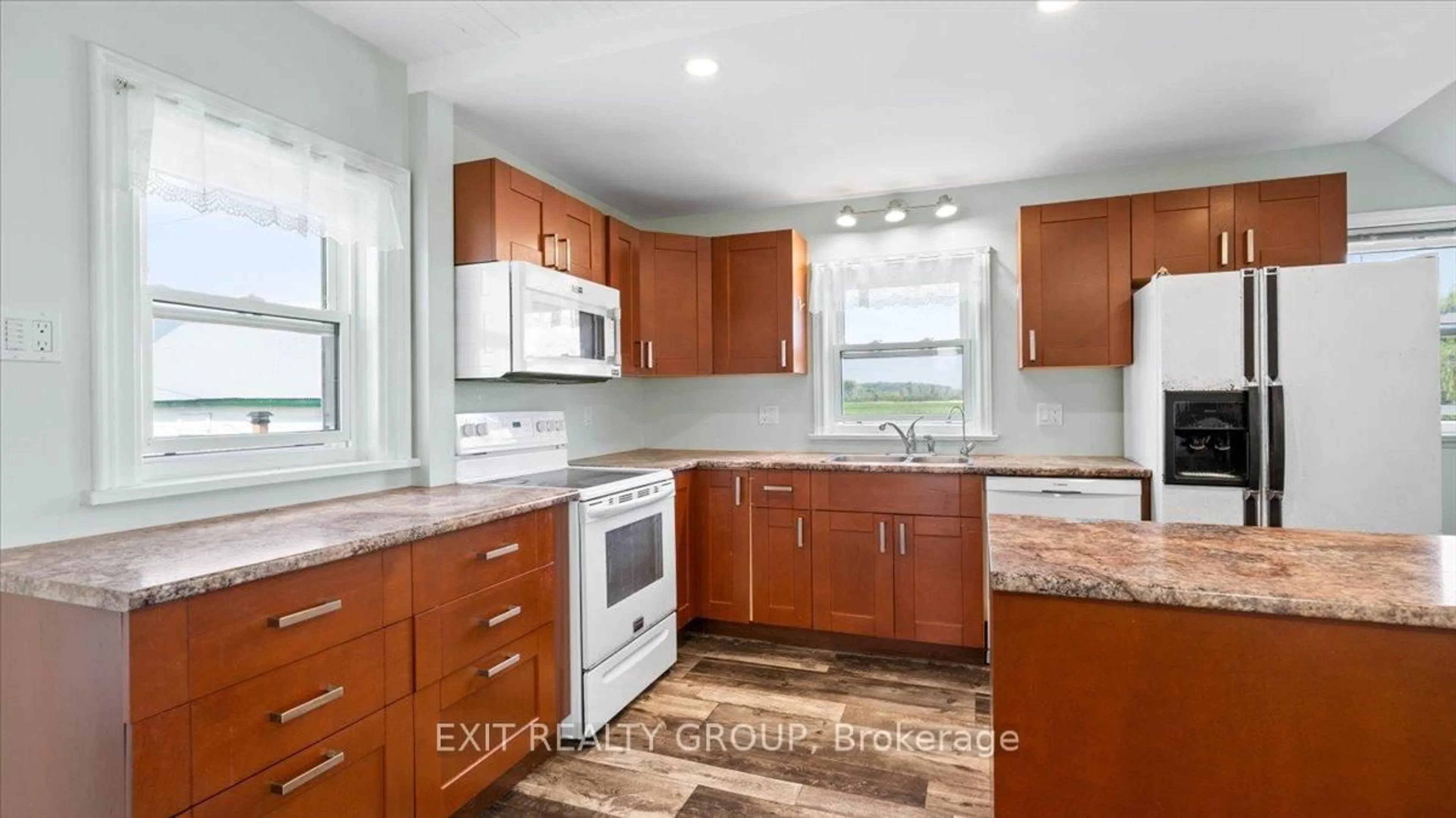 Standard kitchen, unknown for 837 Casey Rd, Belleville Ontario K8N 4Z6