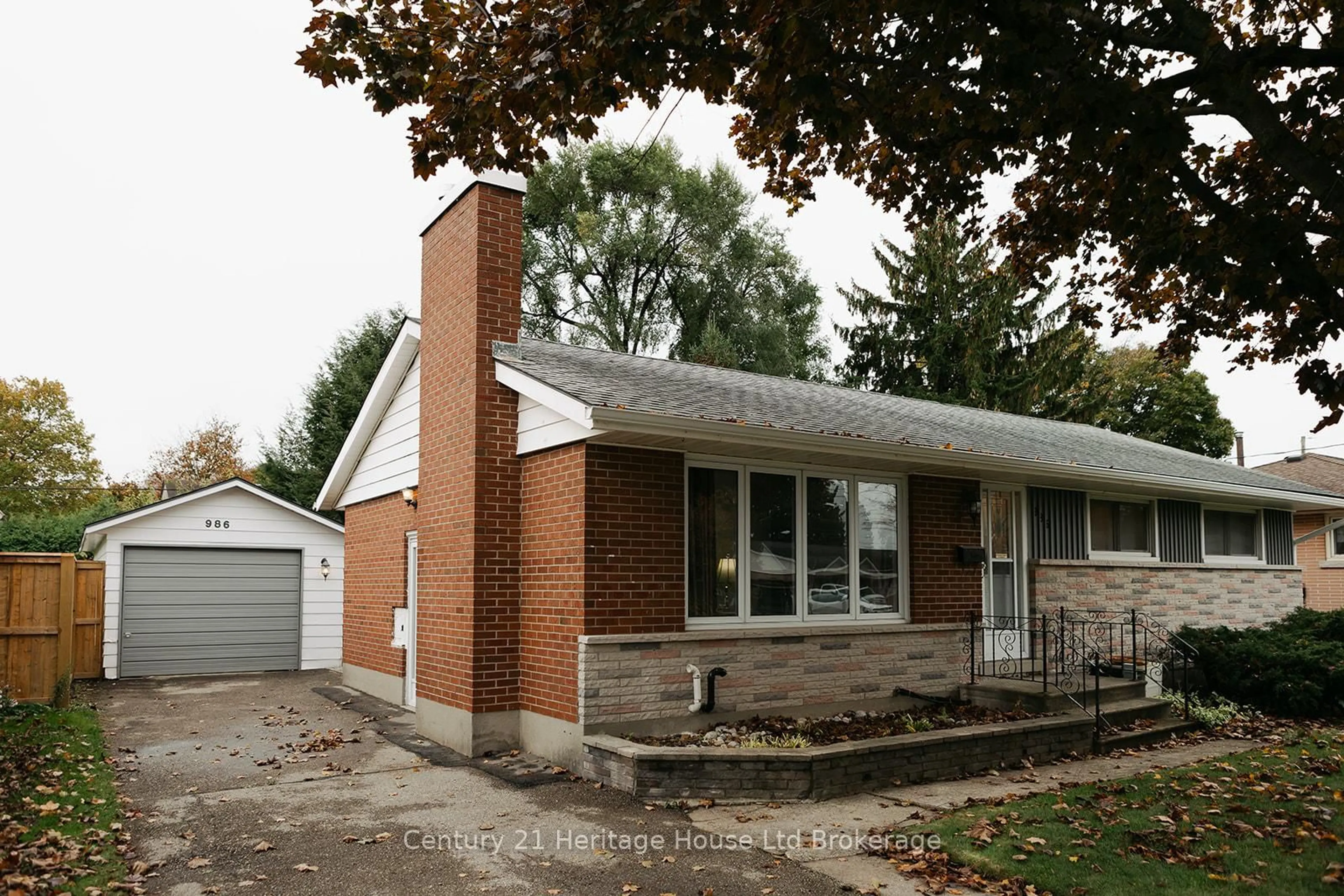 Home with brick exterior material, street for 986 Braeside St, Woodstock Ontario N4S 4T4